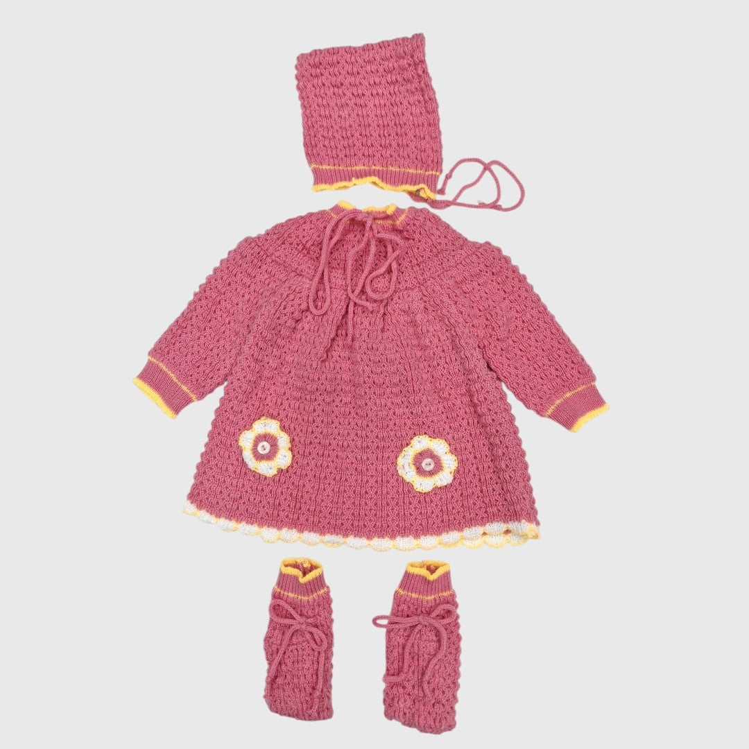 NEW BORN HAND MADE WOOLEN SET