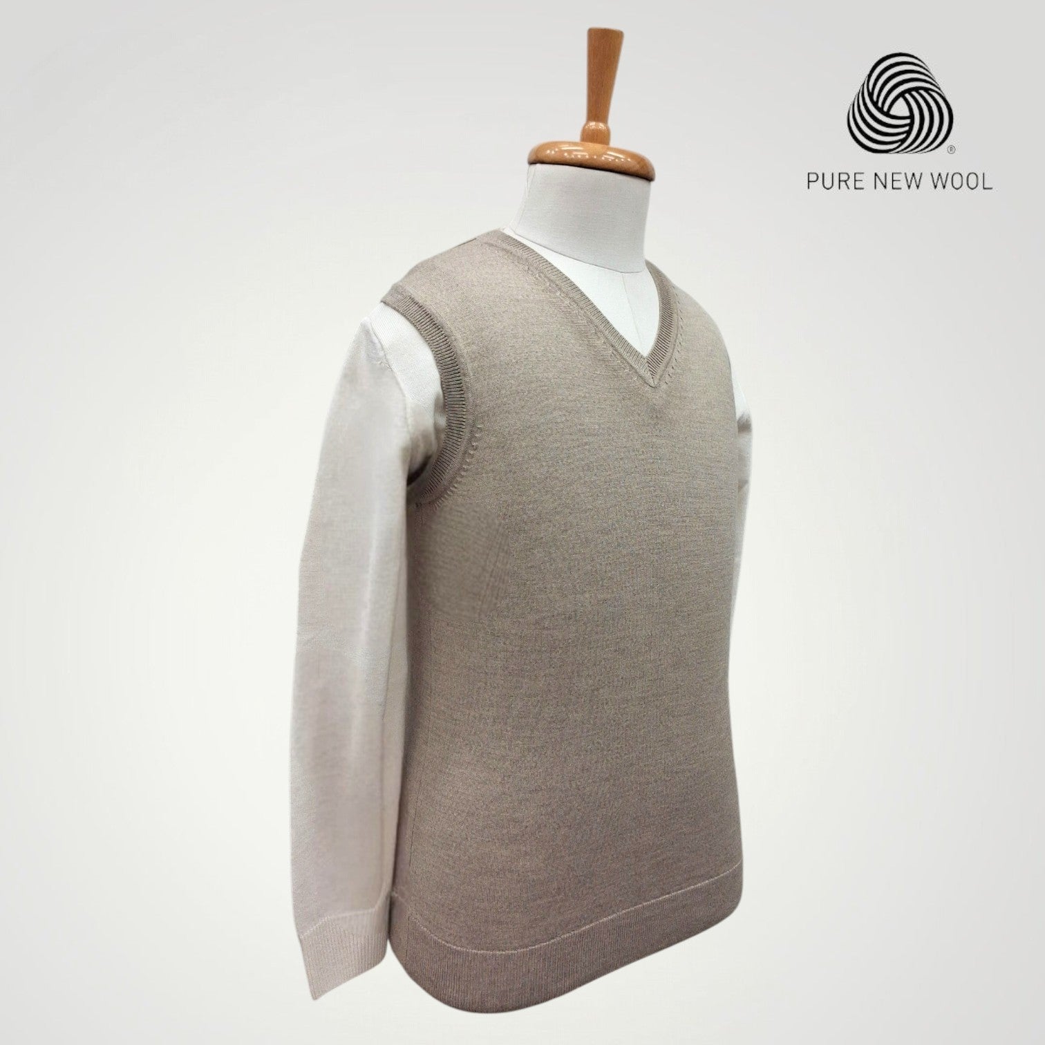 MEN'S SLEEVELESS ITALIAN PURE WOOL SWEATER