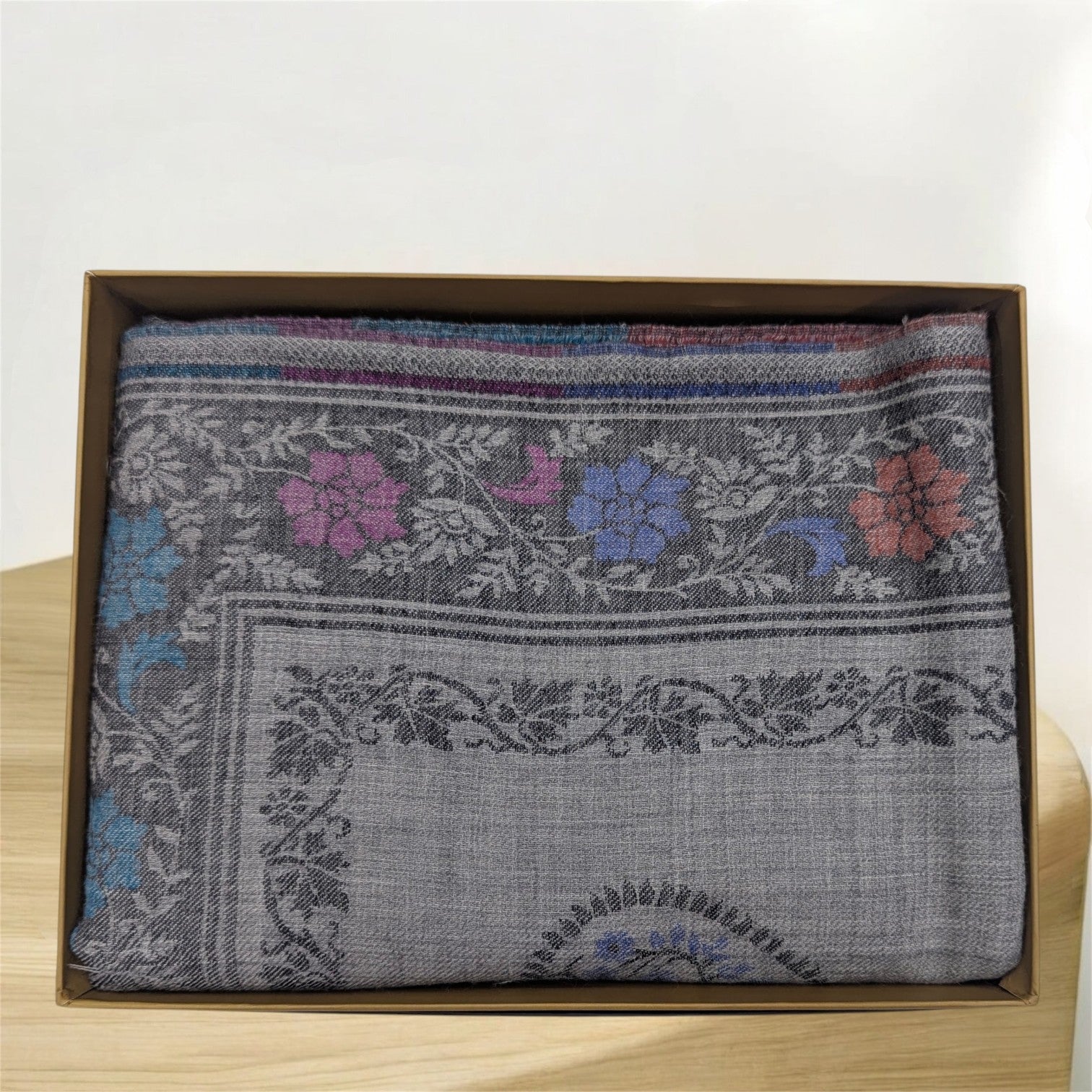WOMEN'S PURE WOOL SHAWL