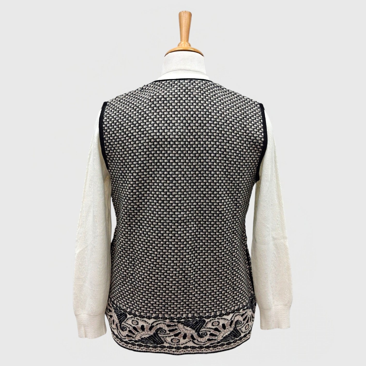 WOMEN'S SLEEVELESS CARDIGAN