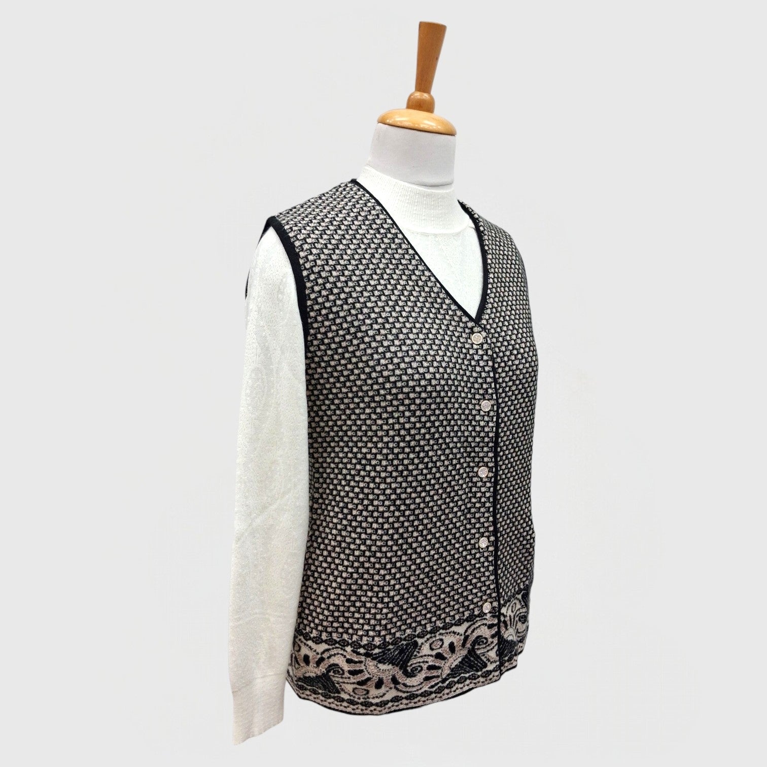 WOMEN'S SLEEVELESS CARDIGAN