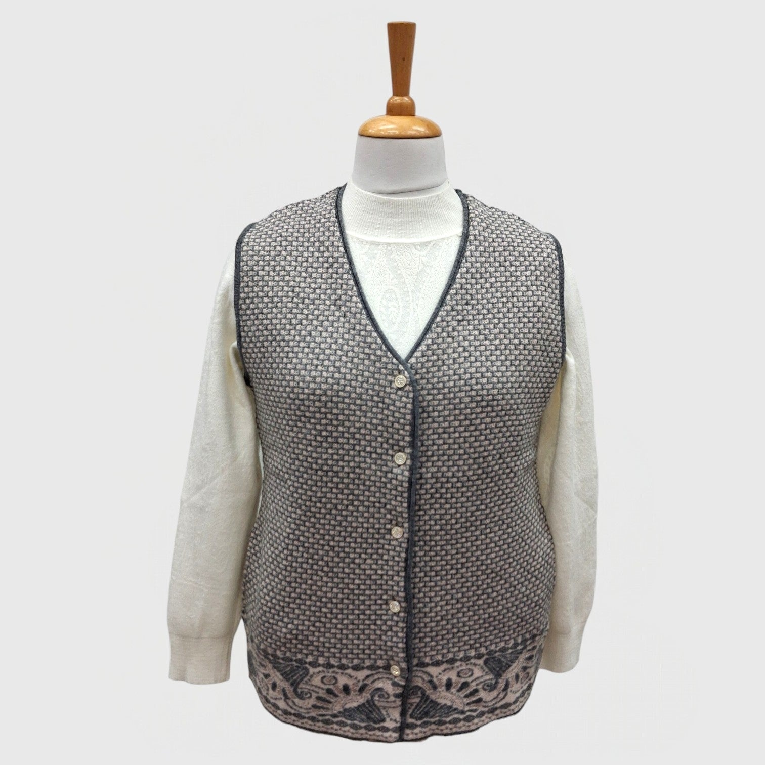 WOMEN'S SLEEVELESS CARDIGAN