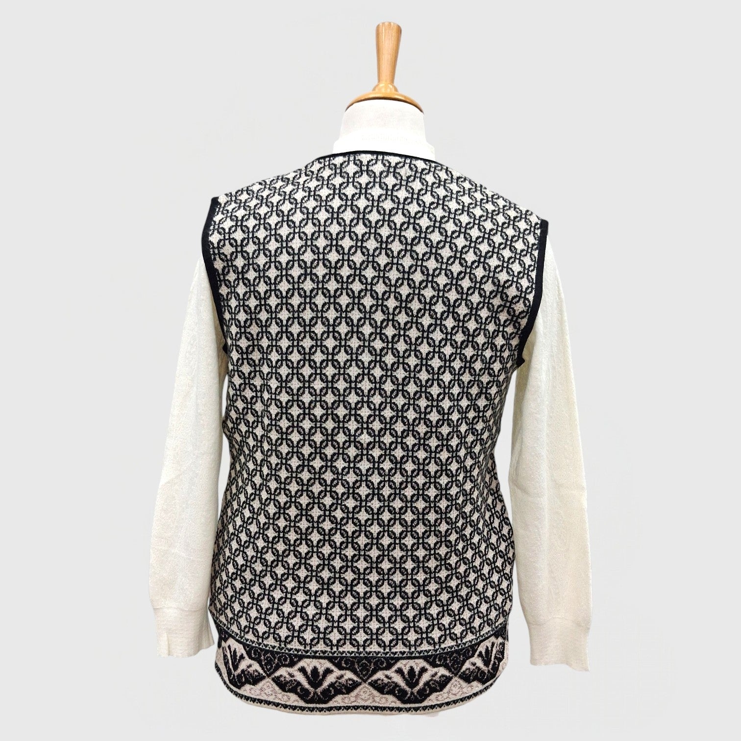 WOMEN'S SLEEVELESS CARDIGAN