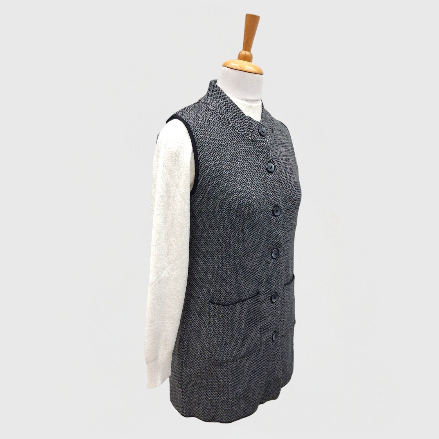 WOMEN'S SLEEVELESS CARDIGAN
