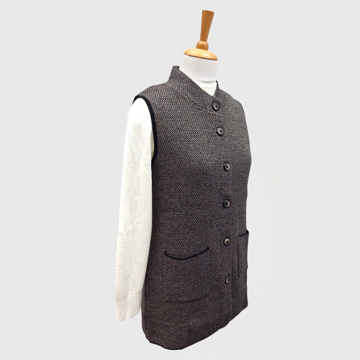 WOMEN'S SLEEVELESS CARDIGAN