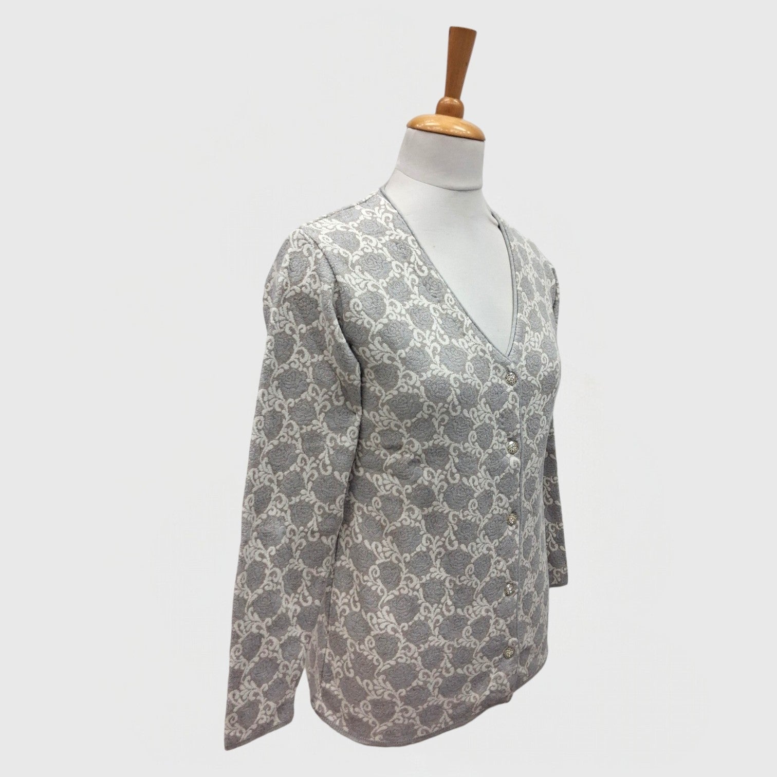 WOMEN'S V NECK CARDIGAN