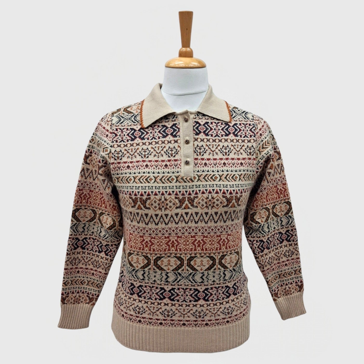 WOMEN PULLOVER COLLAR WITH BUTTON