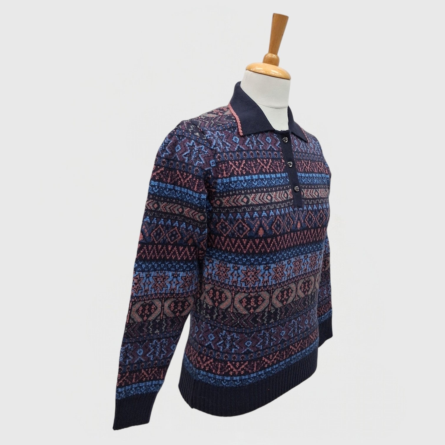 WOMEN PULLOVER COLLAR WITH BUTTON
