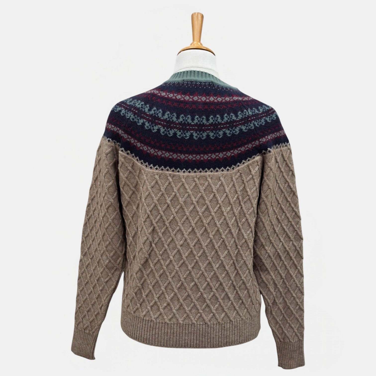 WOMEN'S R NECK CARDIGAN