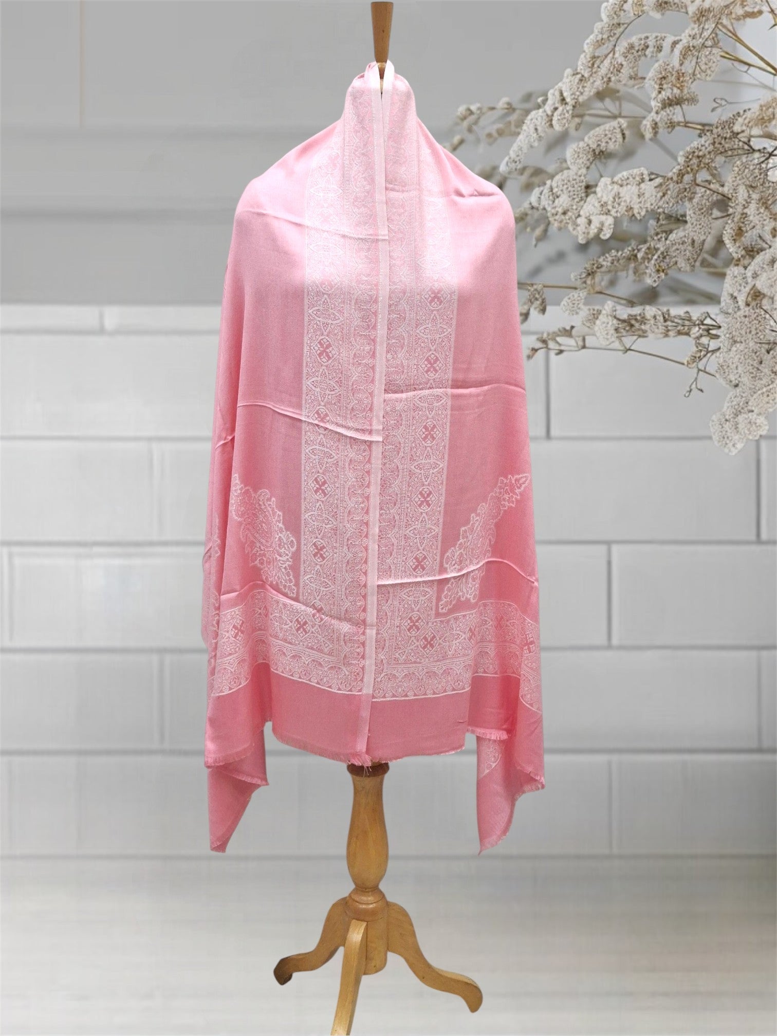 WOMEN'S WOOLEN STOLE