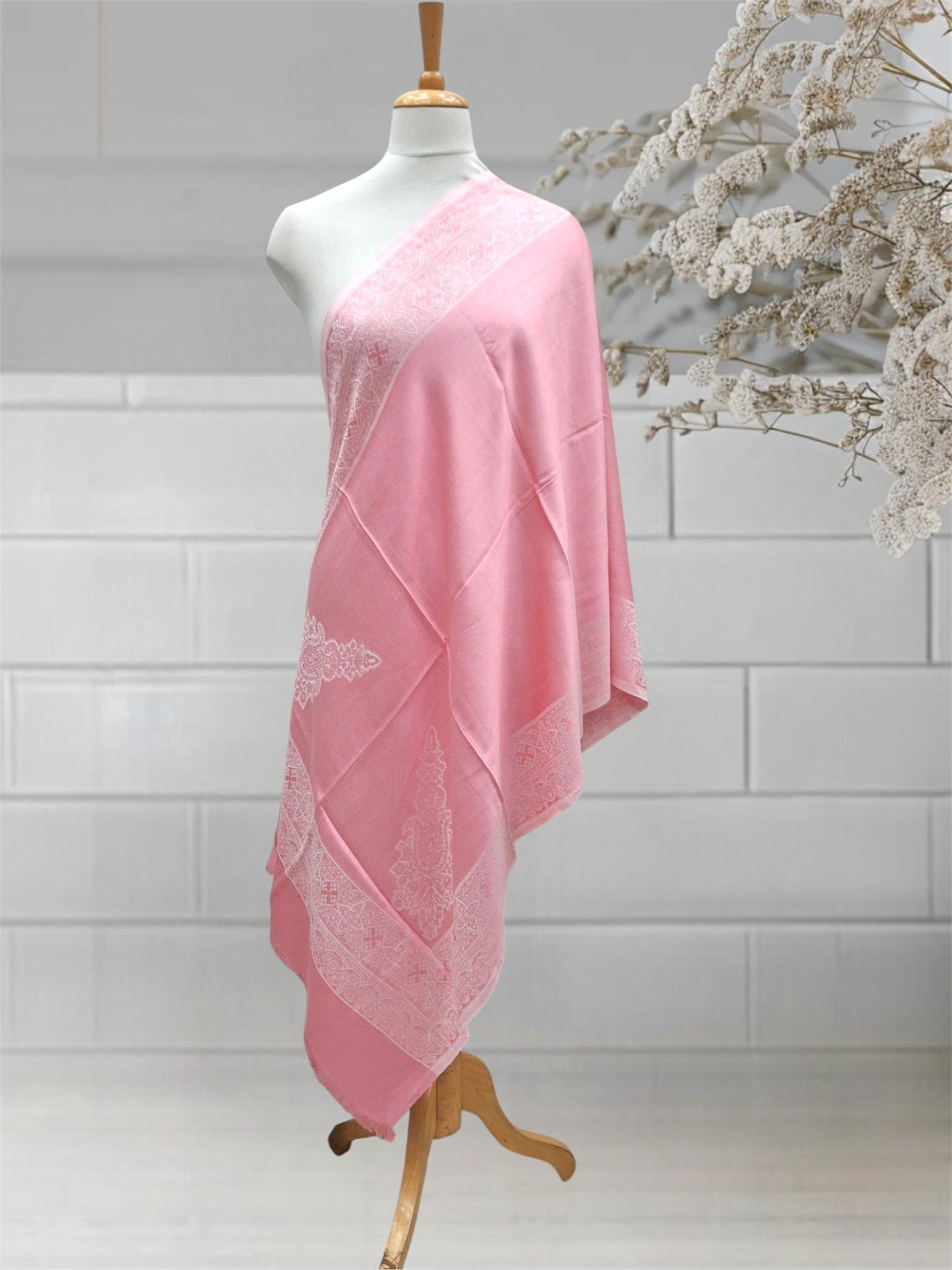 WOMEN'S WOOLEN STOLE