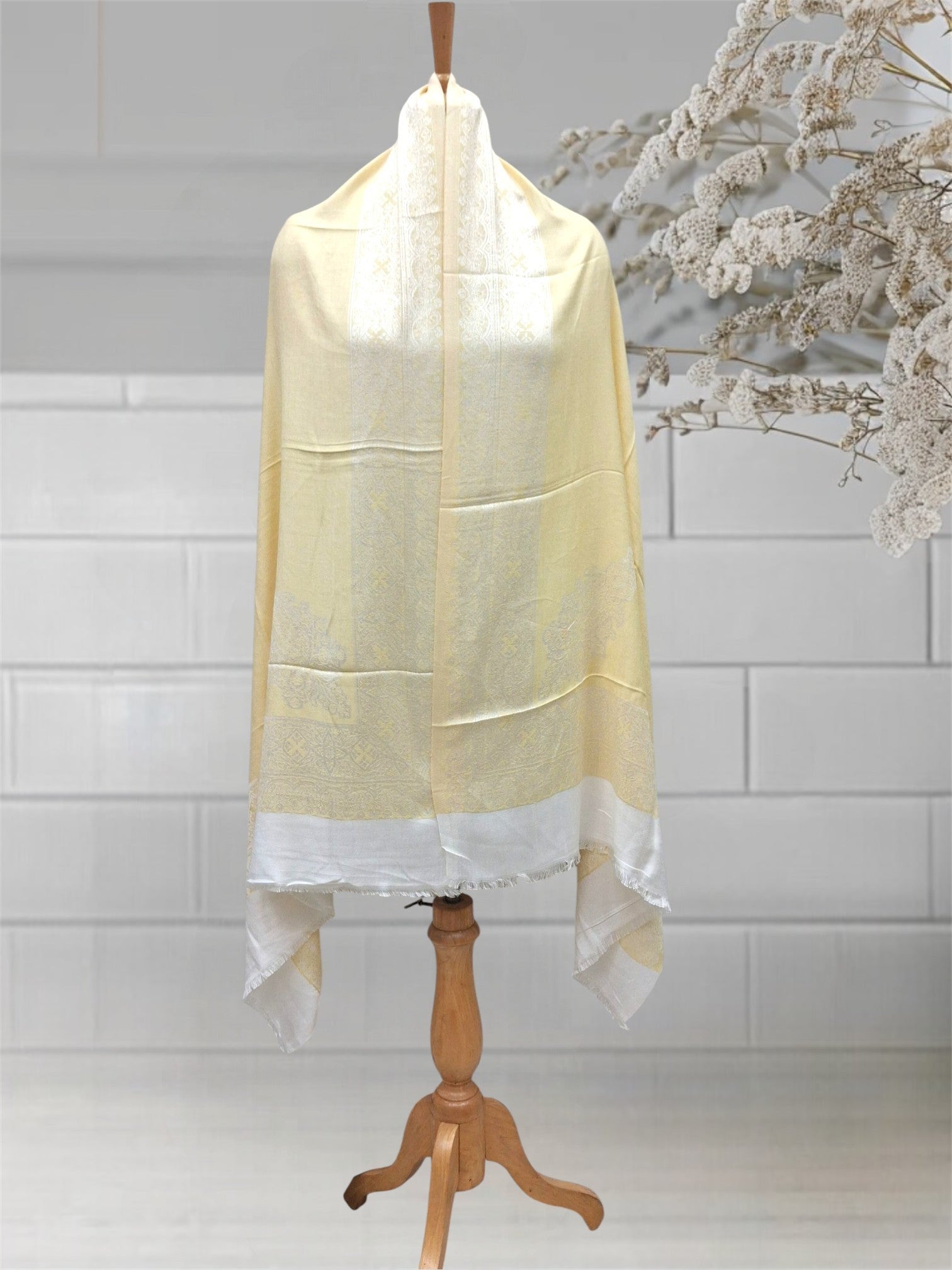 WOMEN'S WOOLEN STOLE