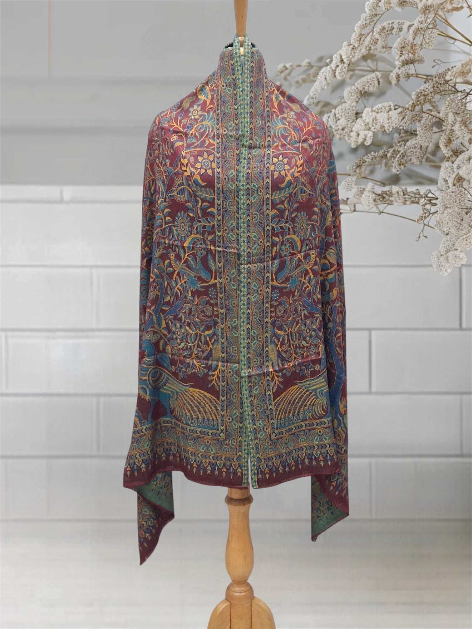 WOMEN'S WOOLEN STOLE