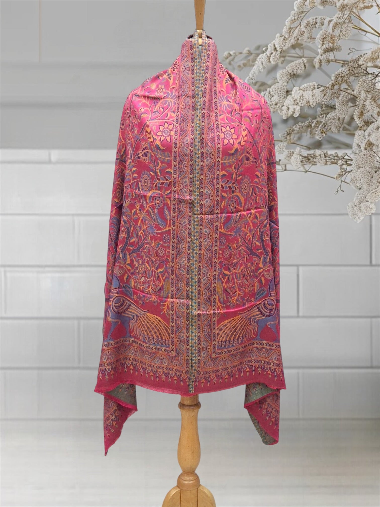 WOMEN'S WOOLEN STOLE
