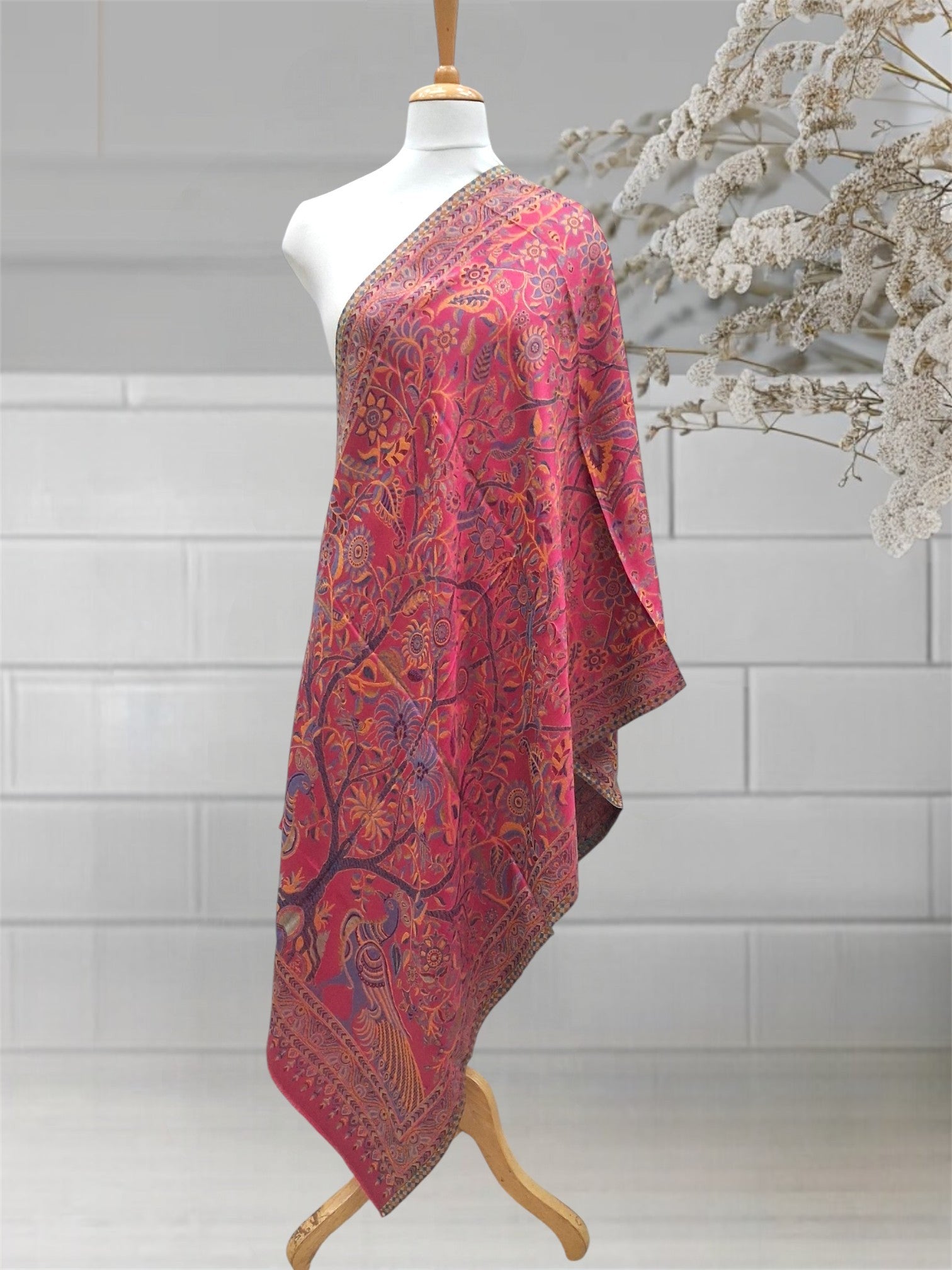 WOMEN'S WOOLEN STOLE