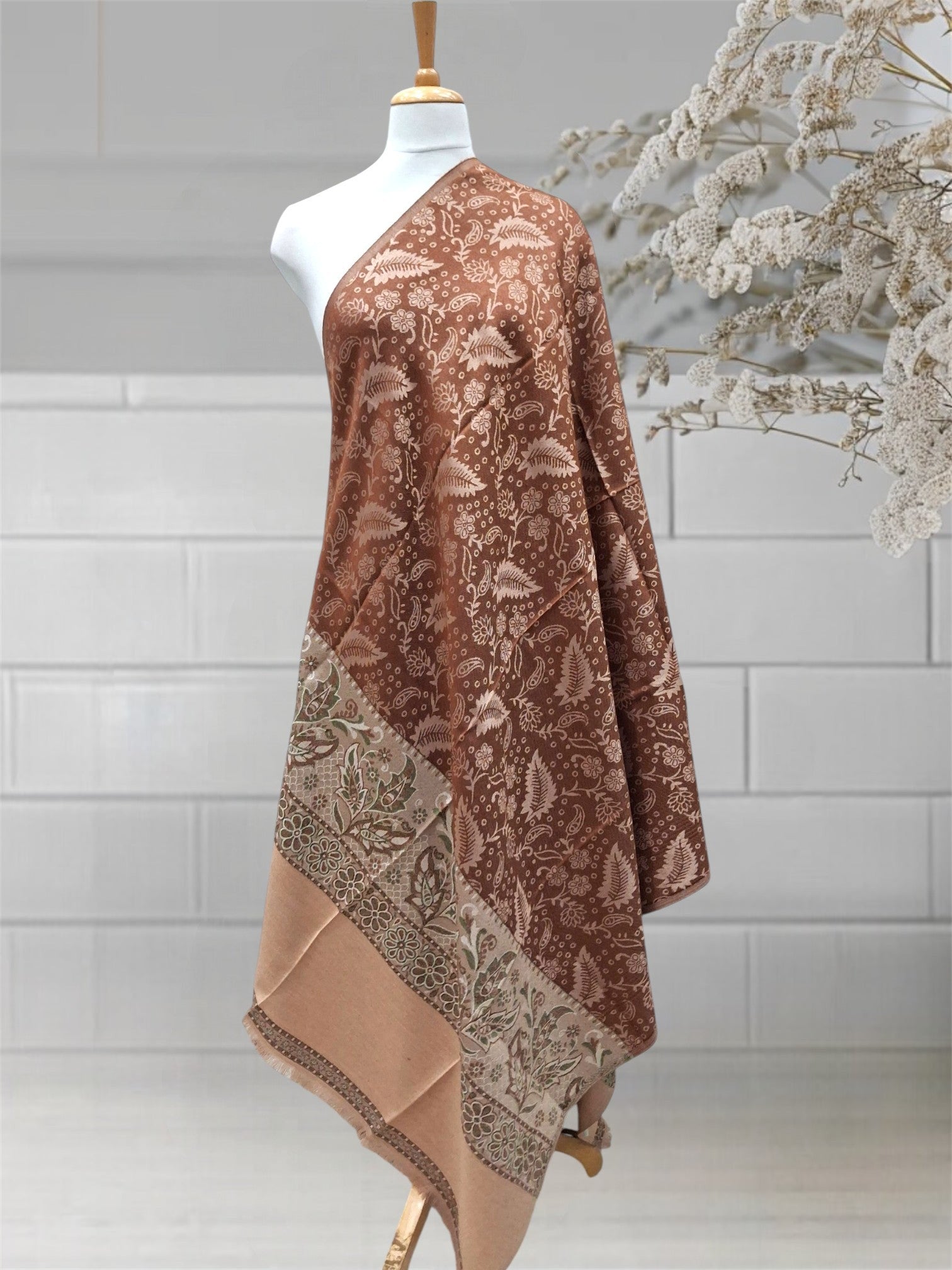 WOMEN'S WOOLEN STOLE