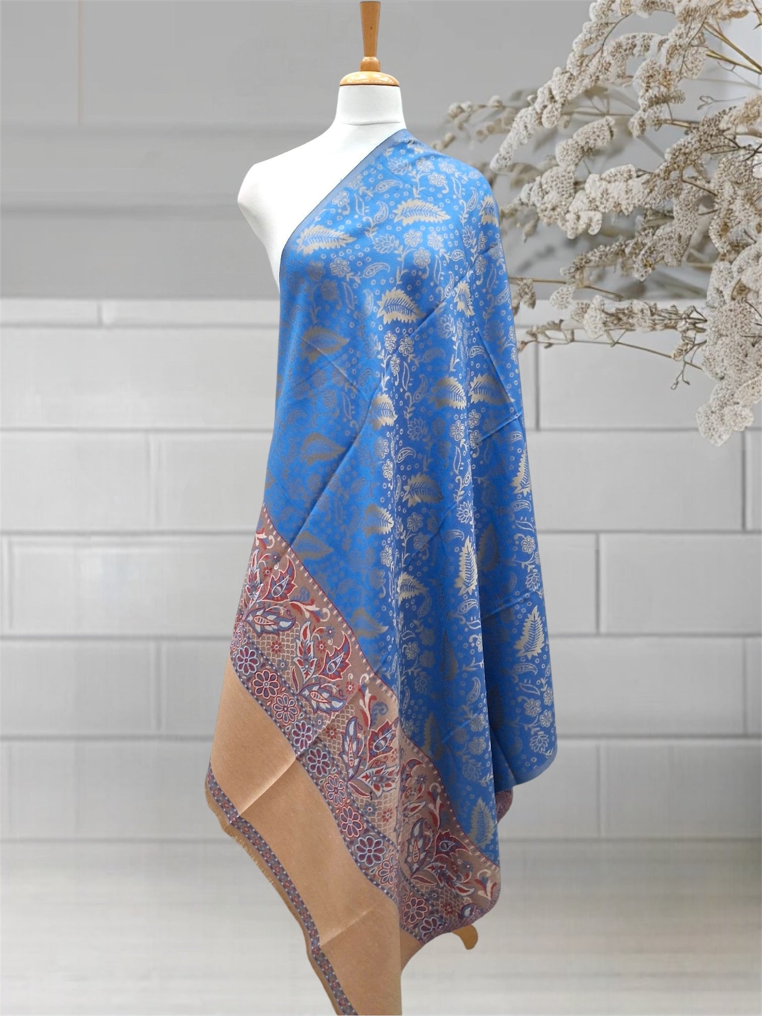 WOMEN'S WOOLEN STOLE