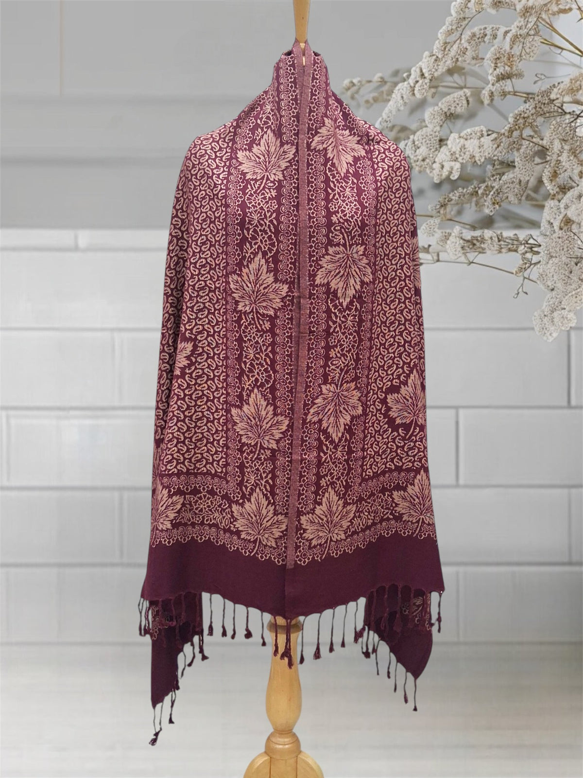 WOMEN'S WOOLEN STOLE