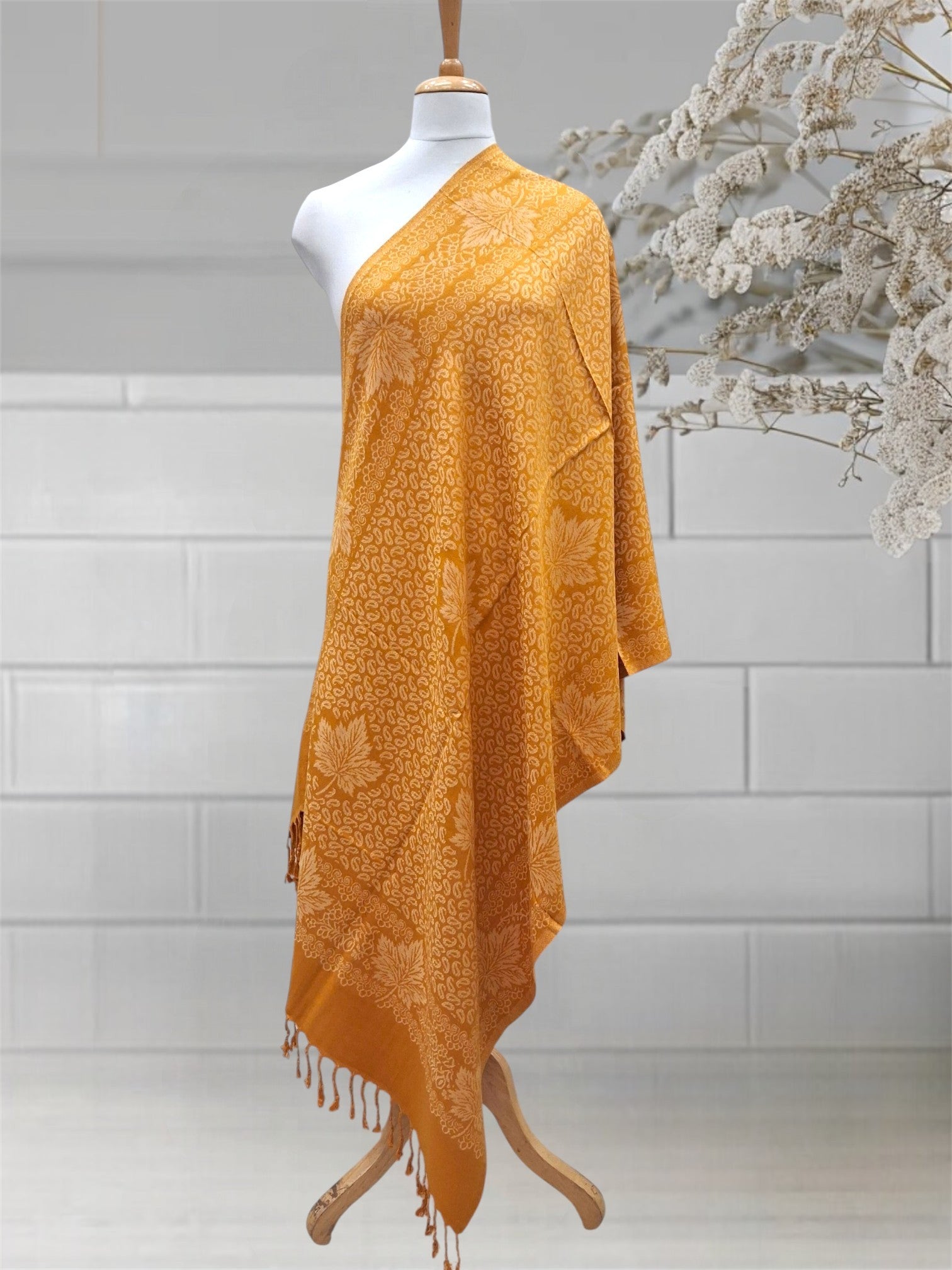WOMEN'S WOOLEN STOLE