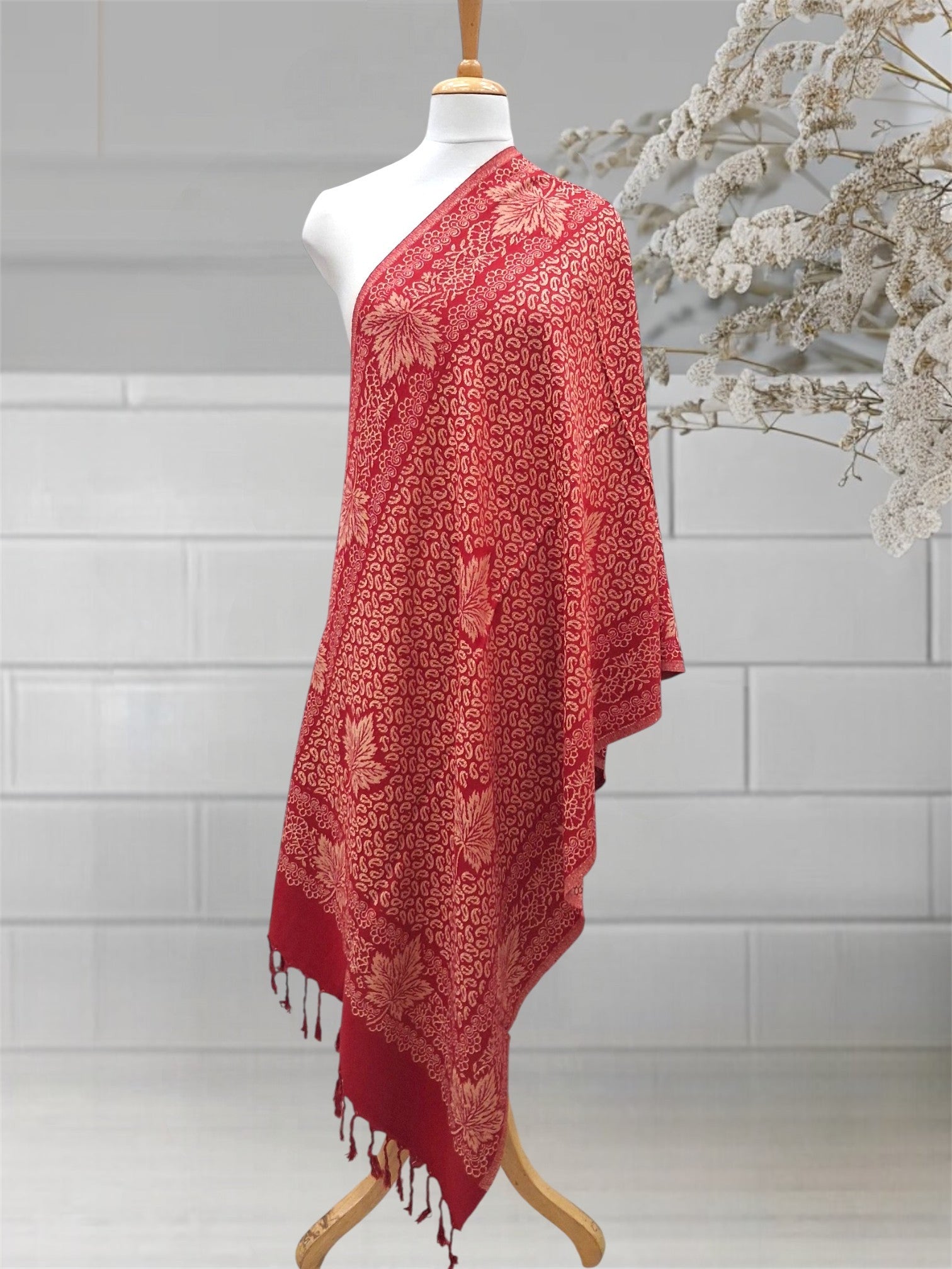 WOMEN'S WOOLEN STOLE