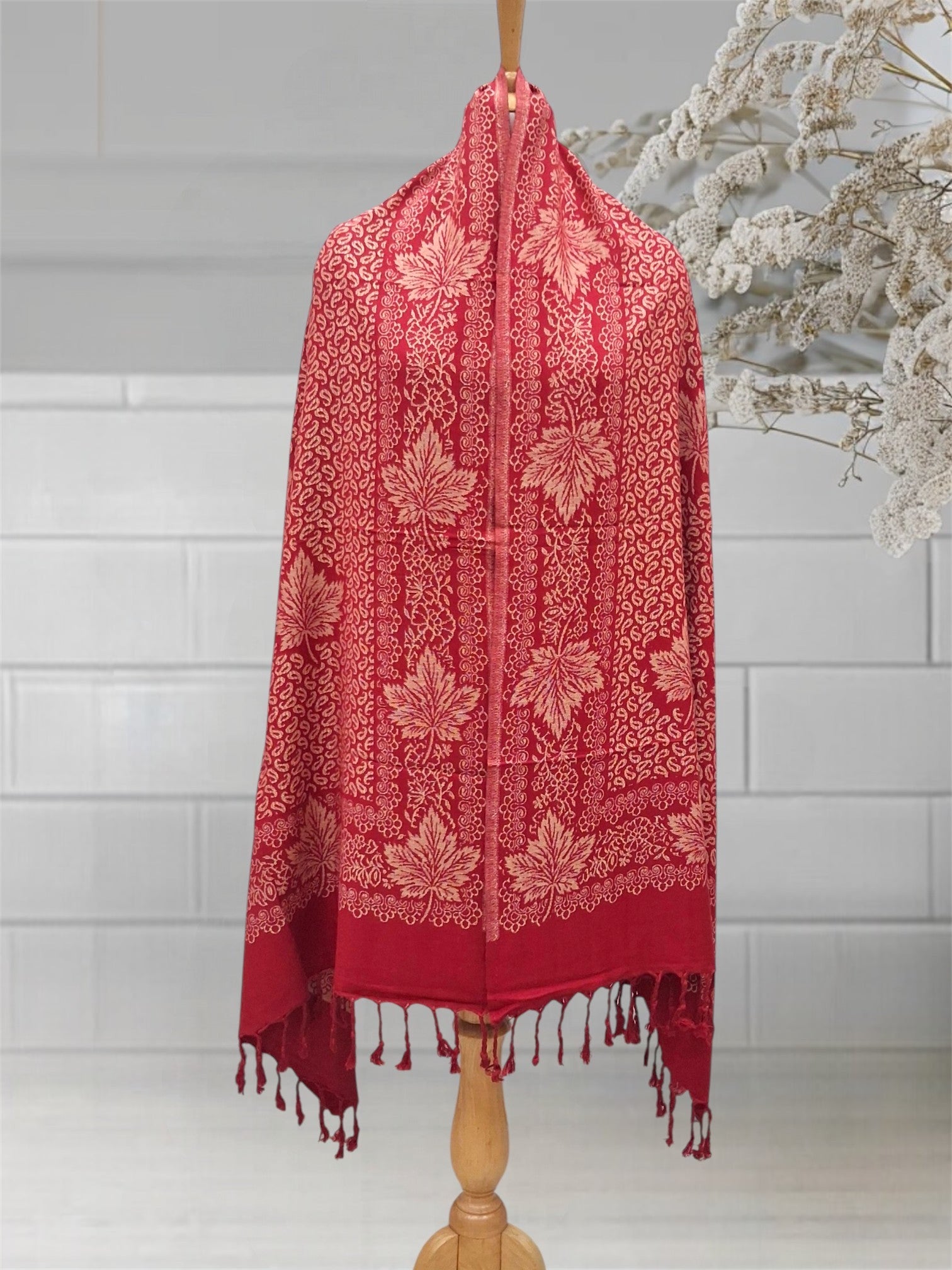 WOMEN'S WOOLEN STOLE