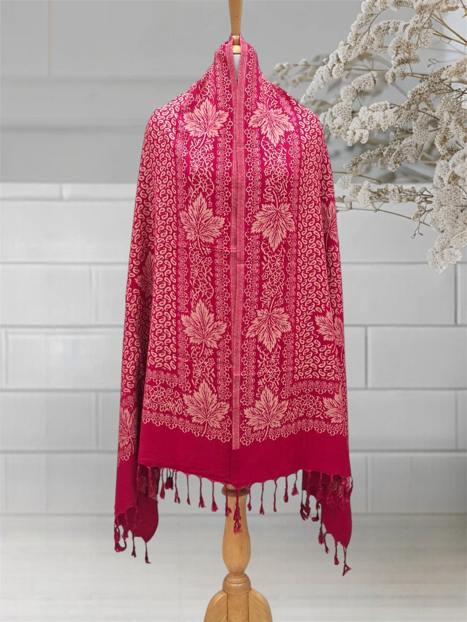 WOMEN'S WOOLEN STOLE
