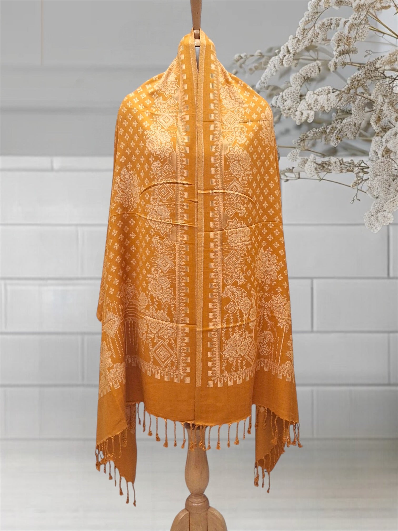 WOMEN'S WOOLEN STOLE