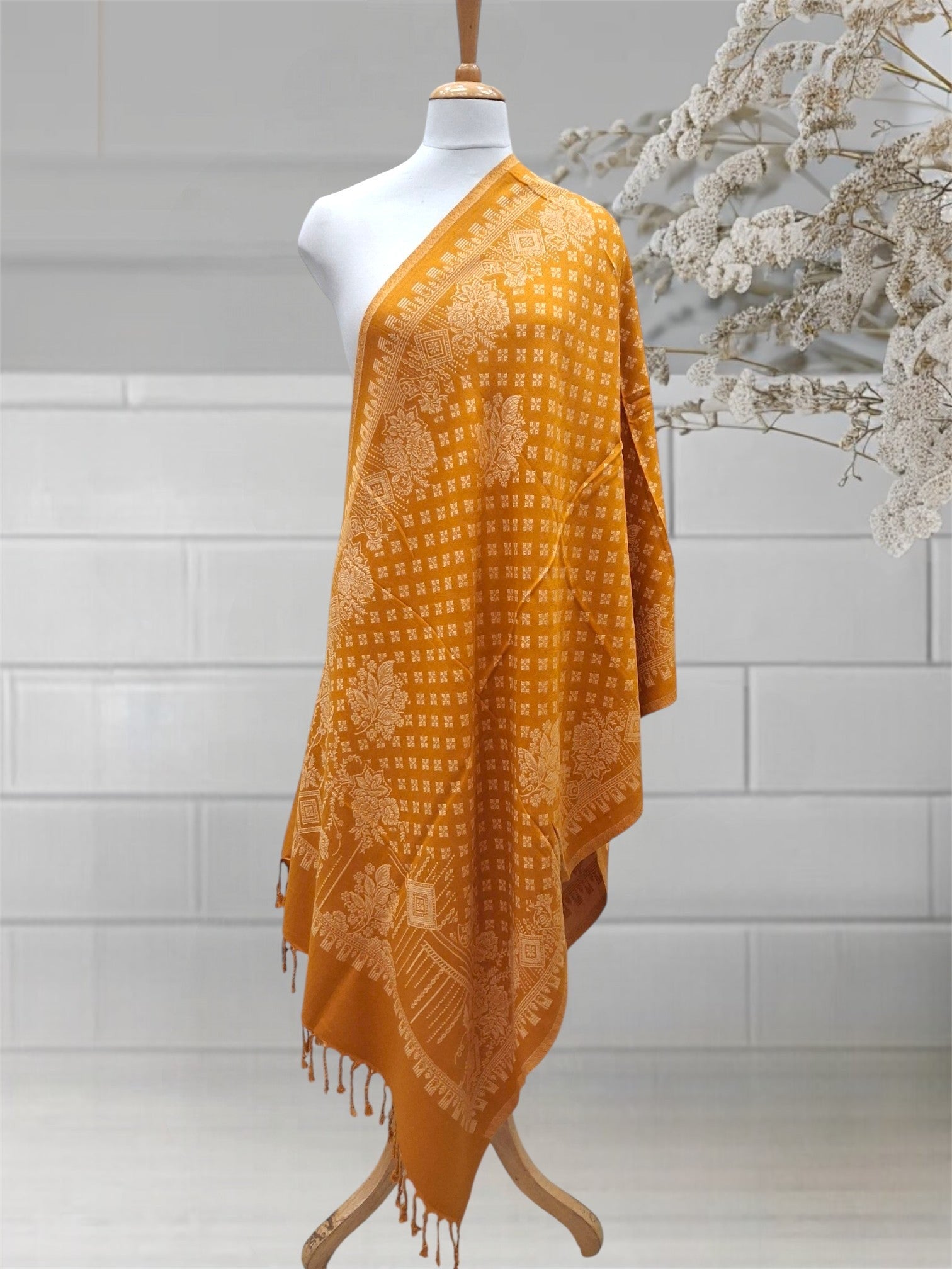 WOMEN'S WOOLEN STOLE