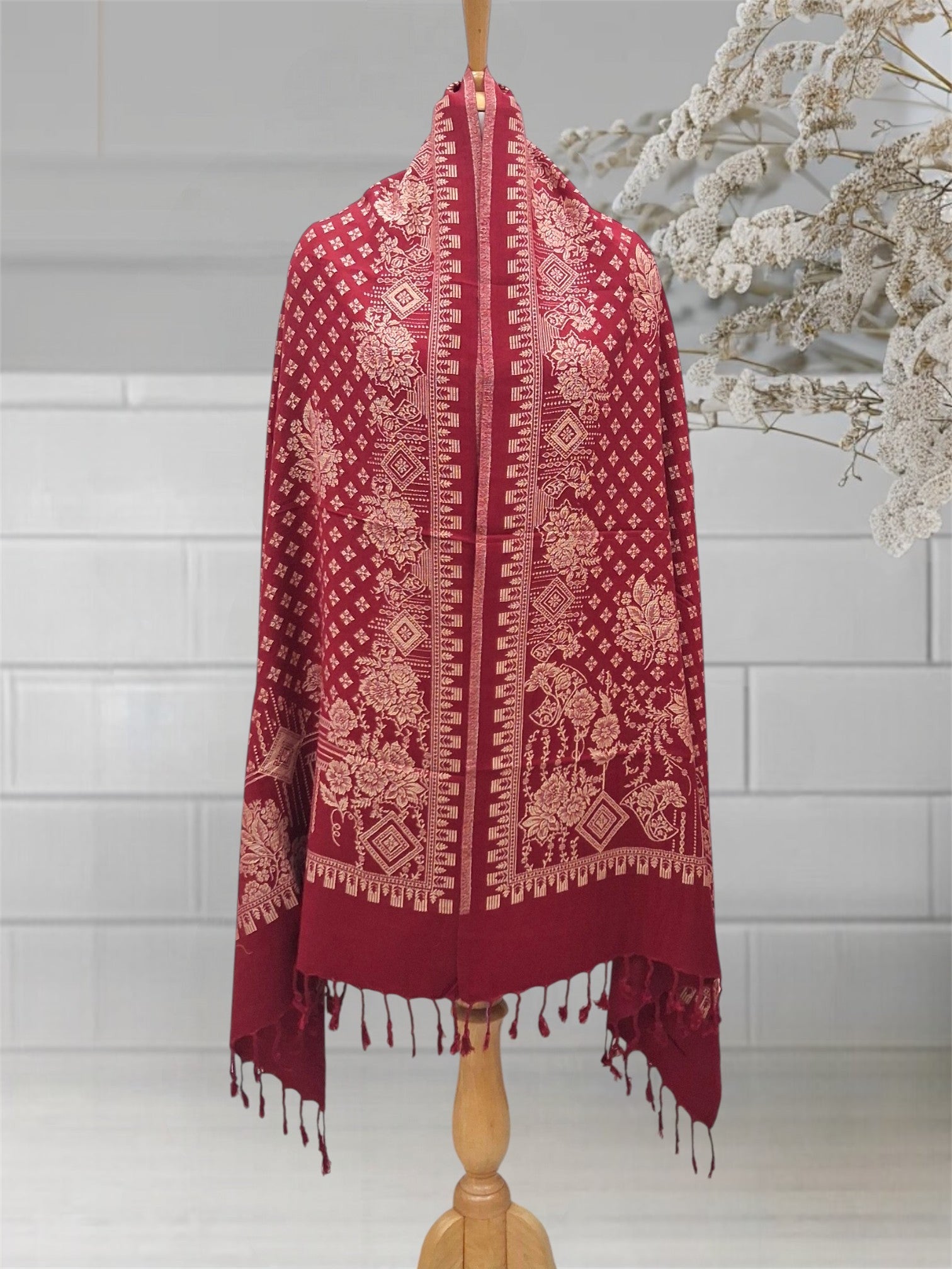 WOMEN'S WOOLEN STOLE