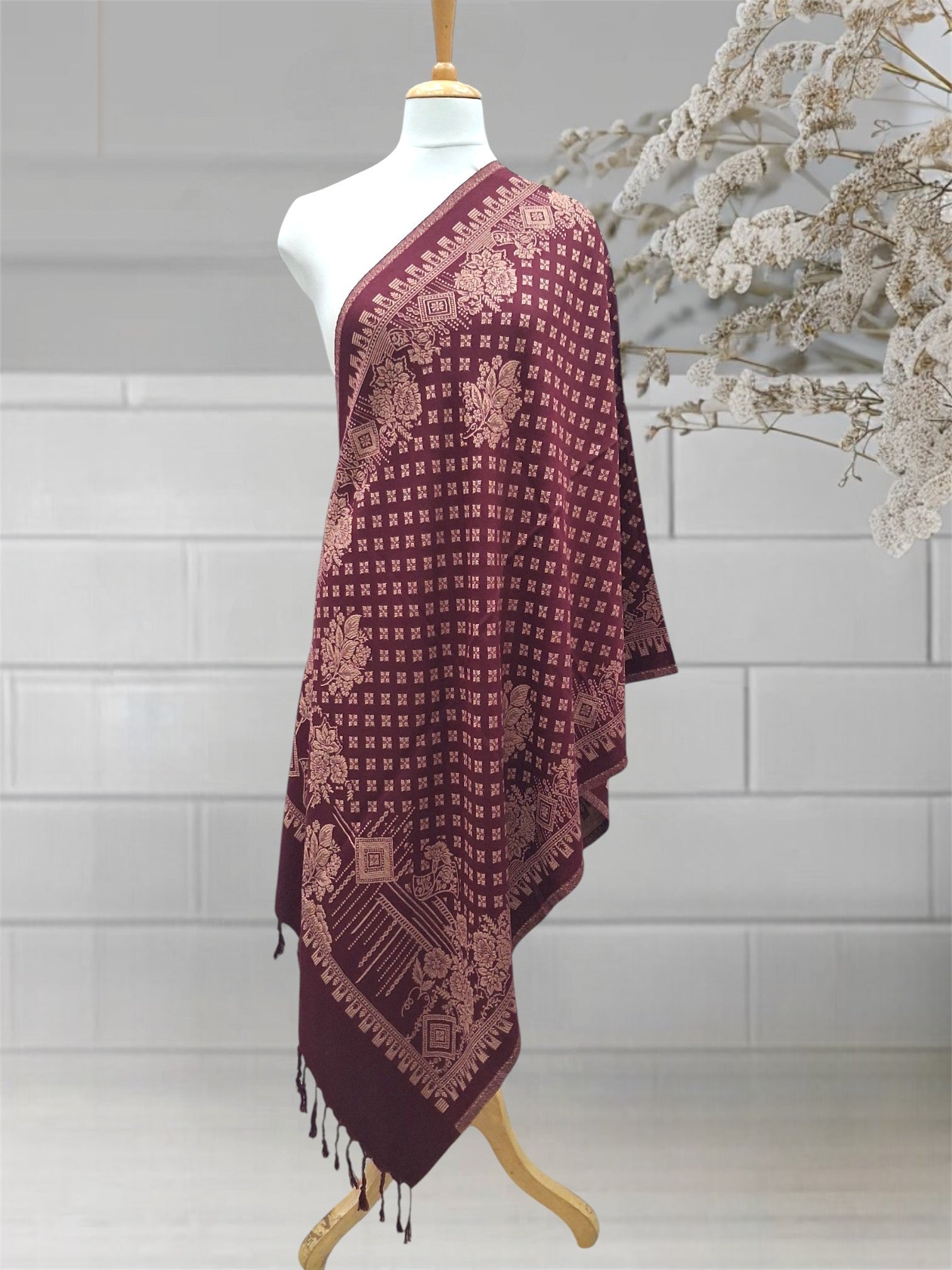 WOMEN'S WOOLEN STOLE