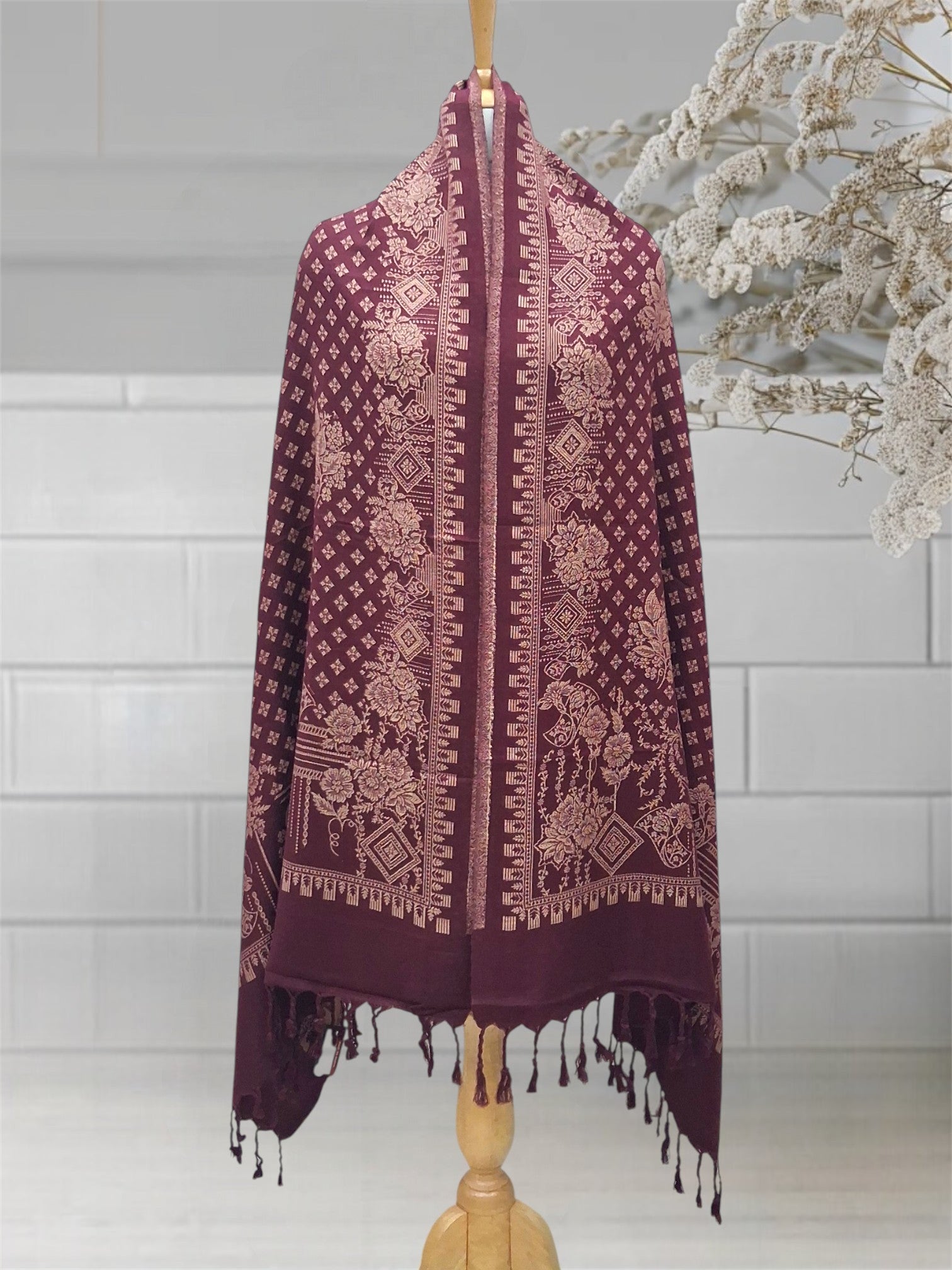 WOMEN'S WOOLEN STOLE
