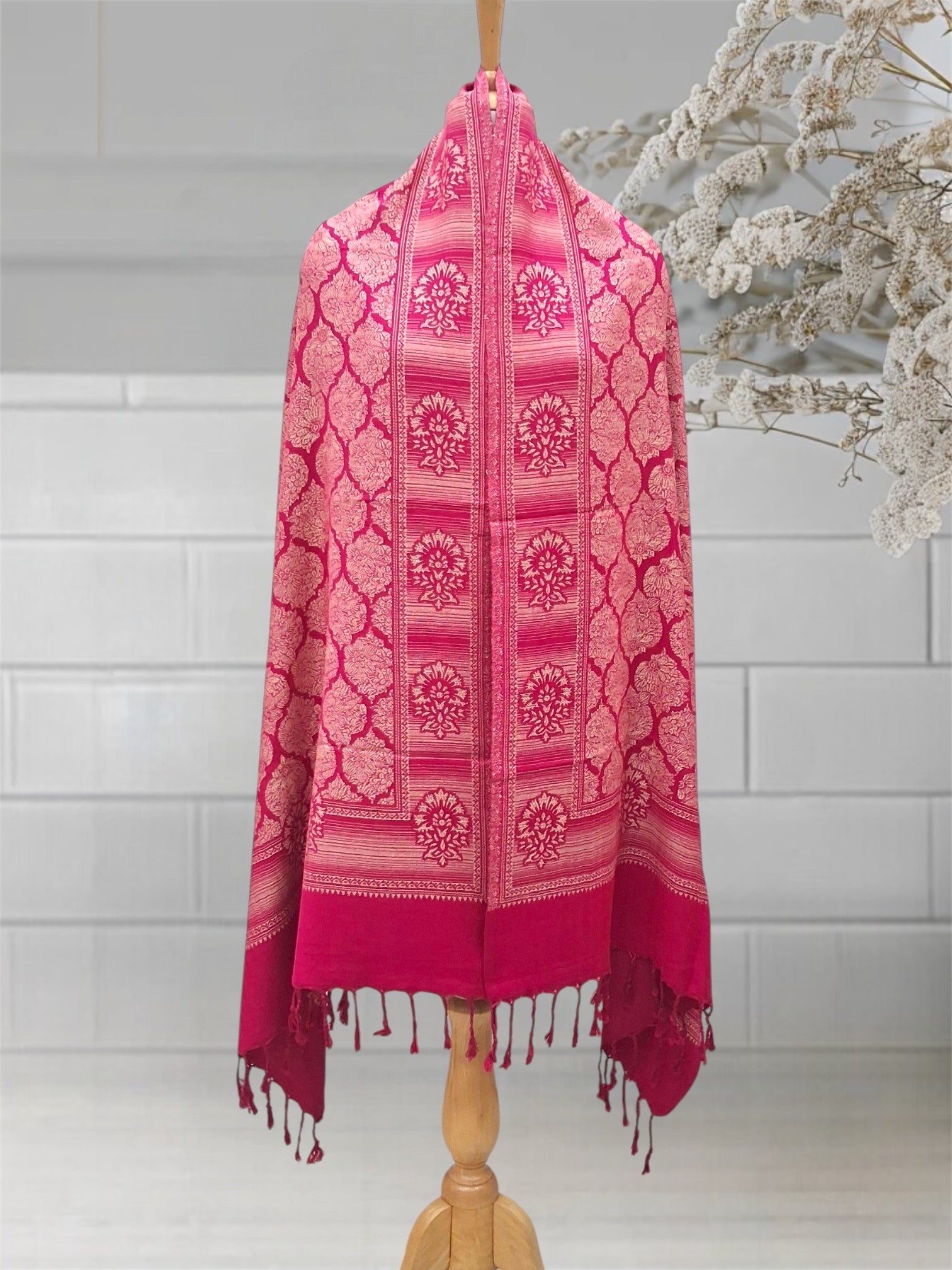 WOMEN'S WOOLEN STOLE