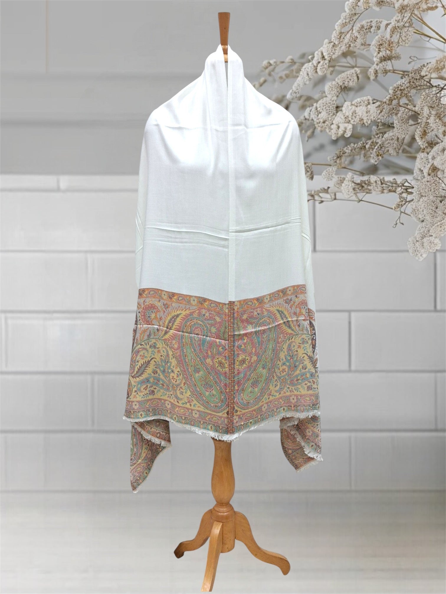 WOMEN'S WOOLEN STOLE