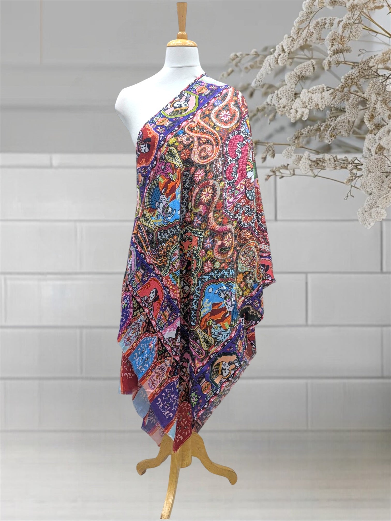 WOMEN'S WOOLEN STOLE