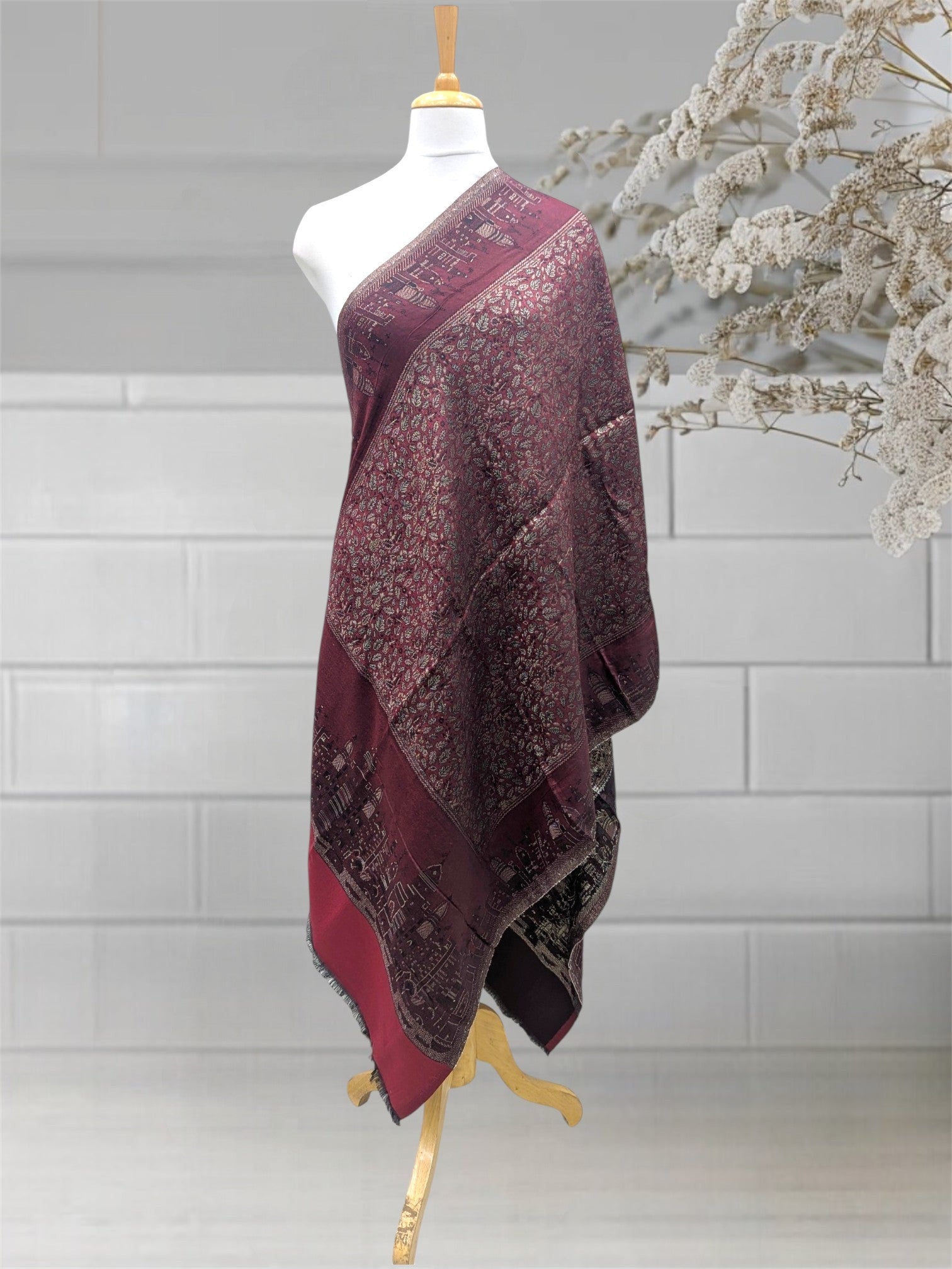 WOMEN'S WOOLEN STOLE