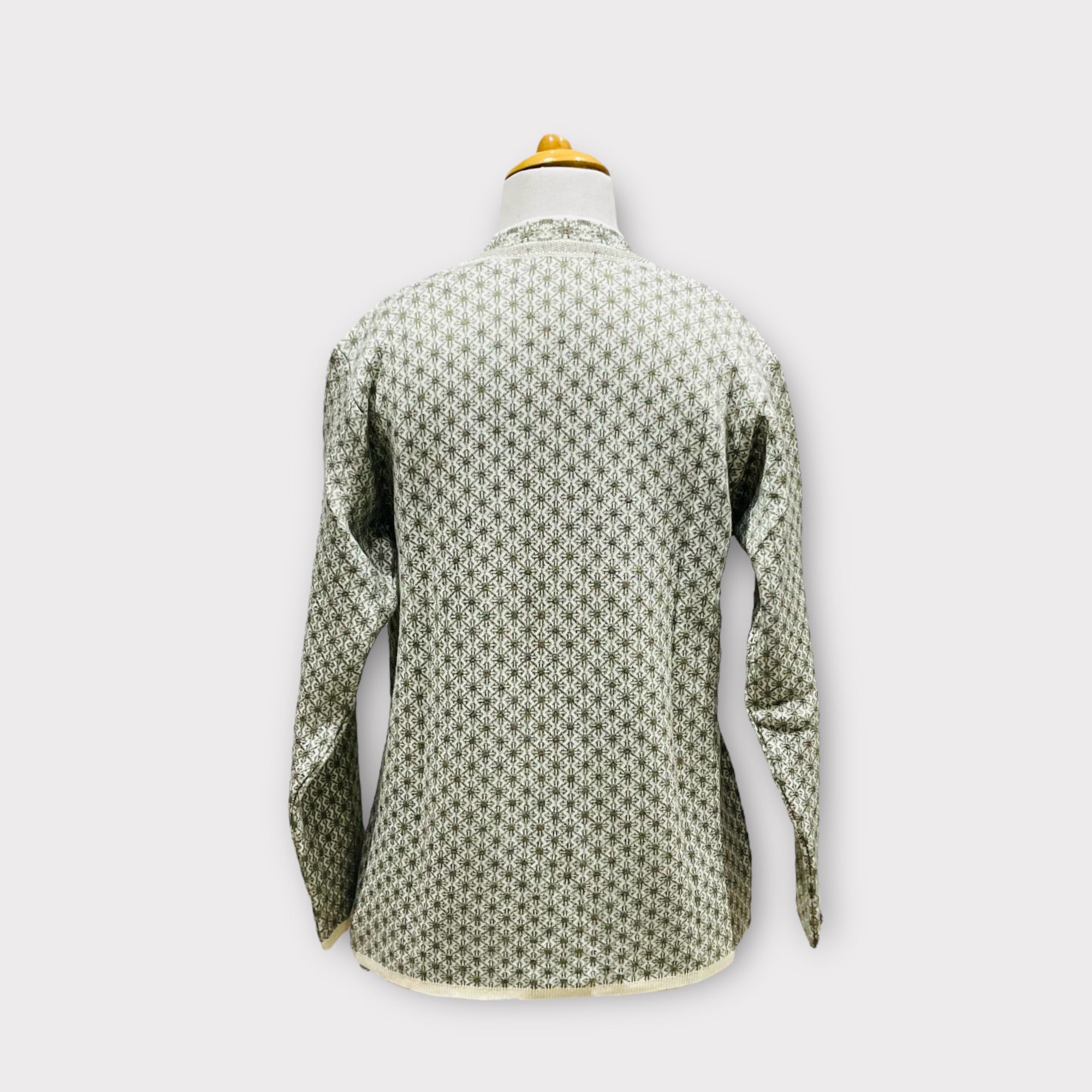 WOMEN  SWEATER
