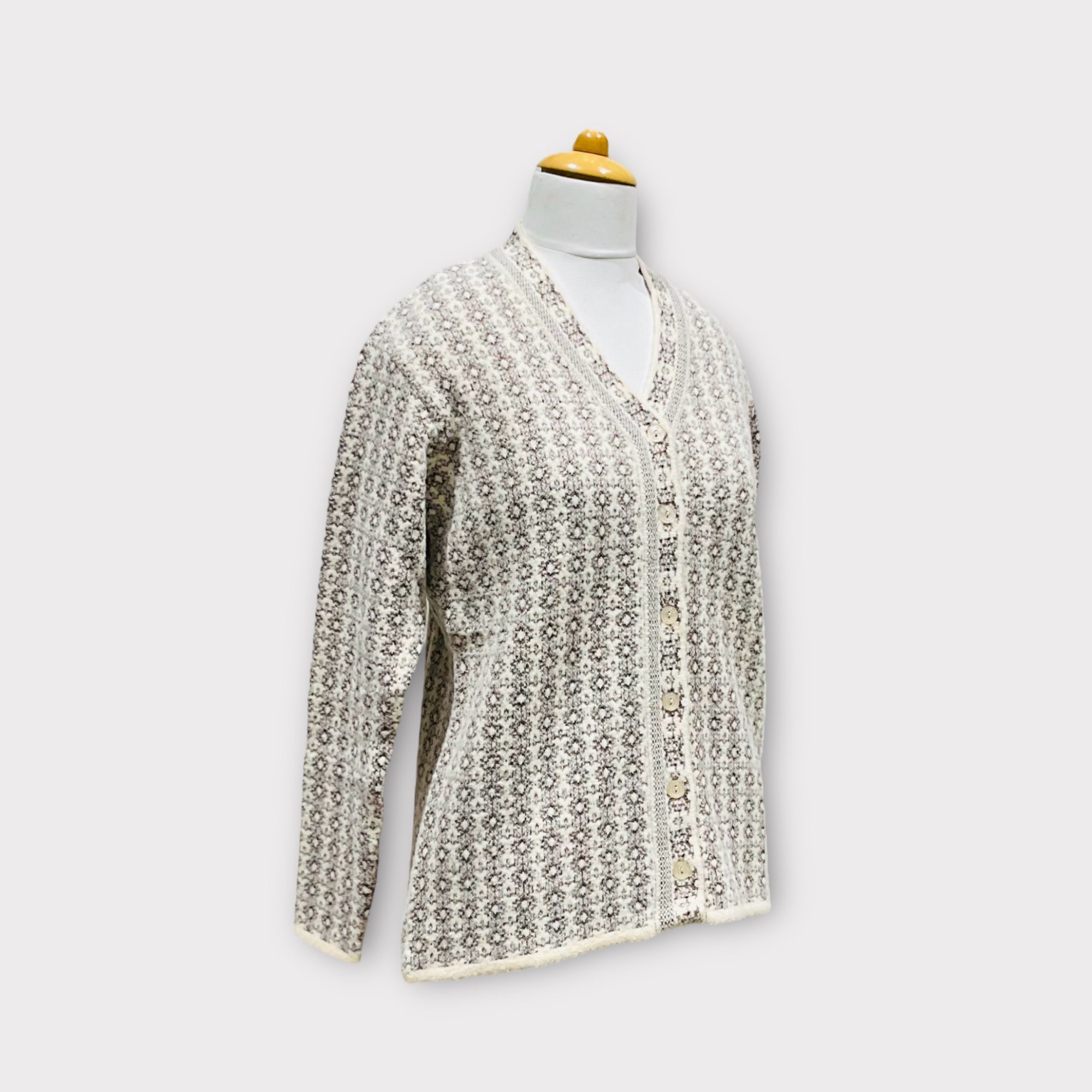 WOMEN  SWEATER