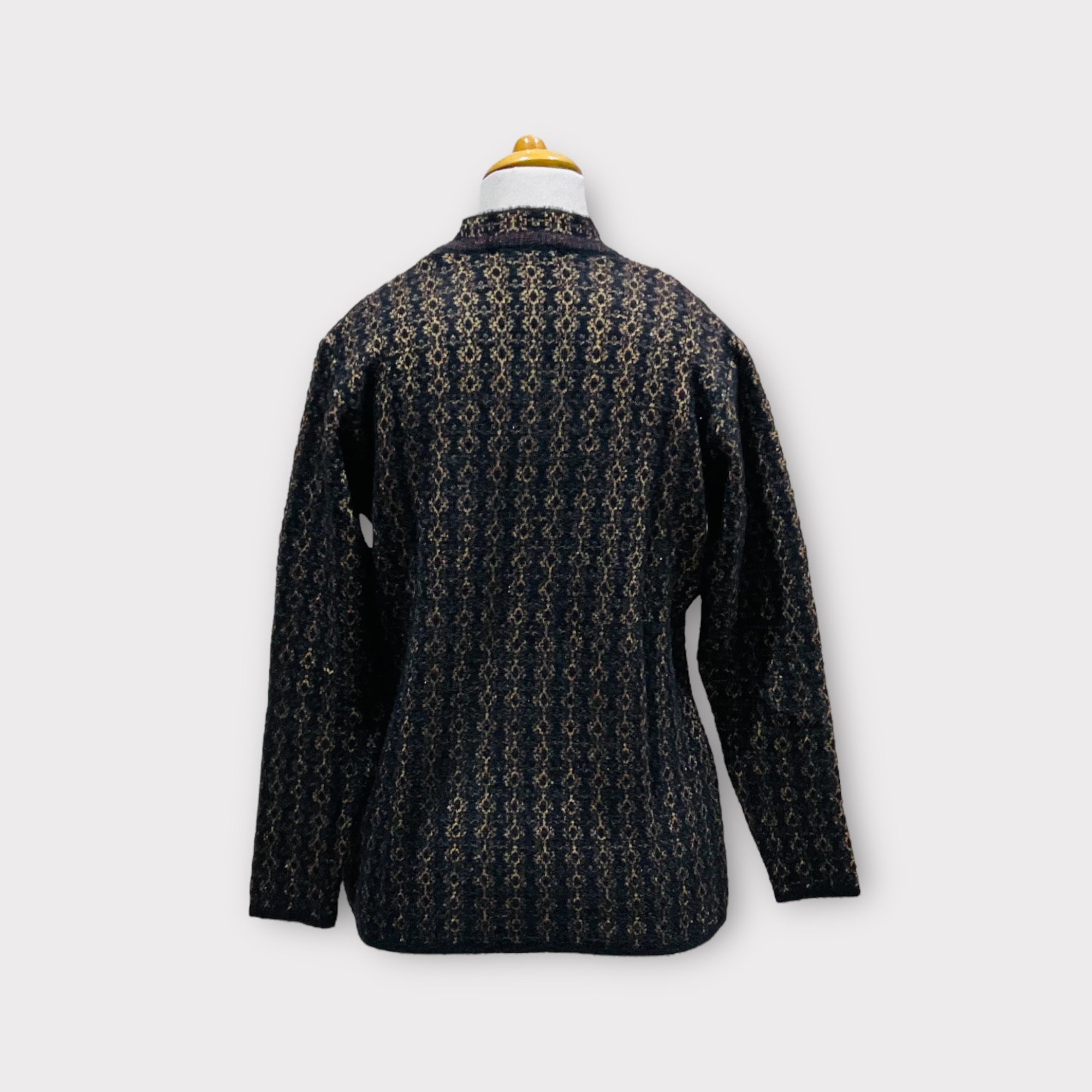 WOMEN  SWEATER
