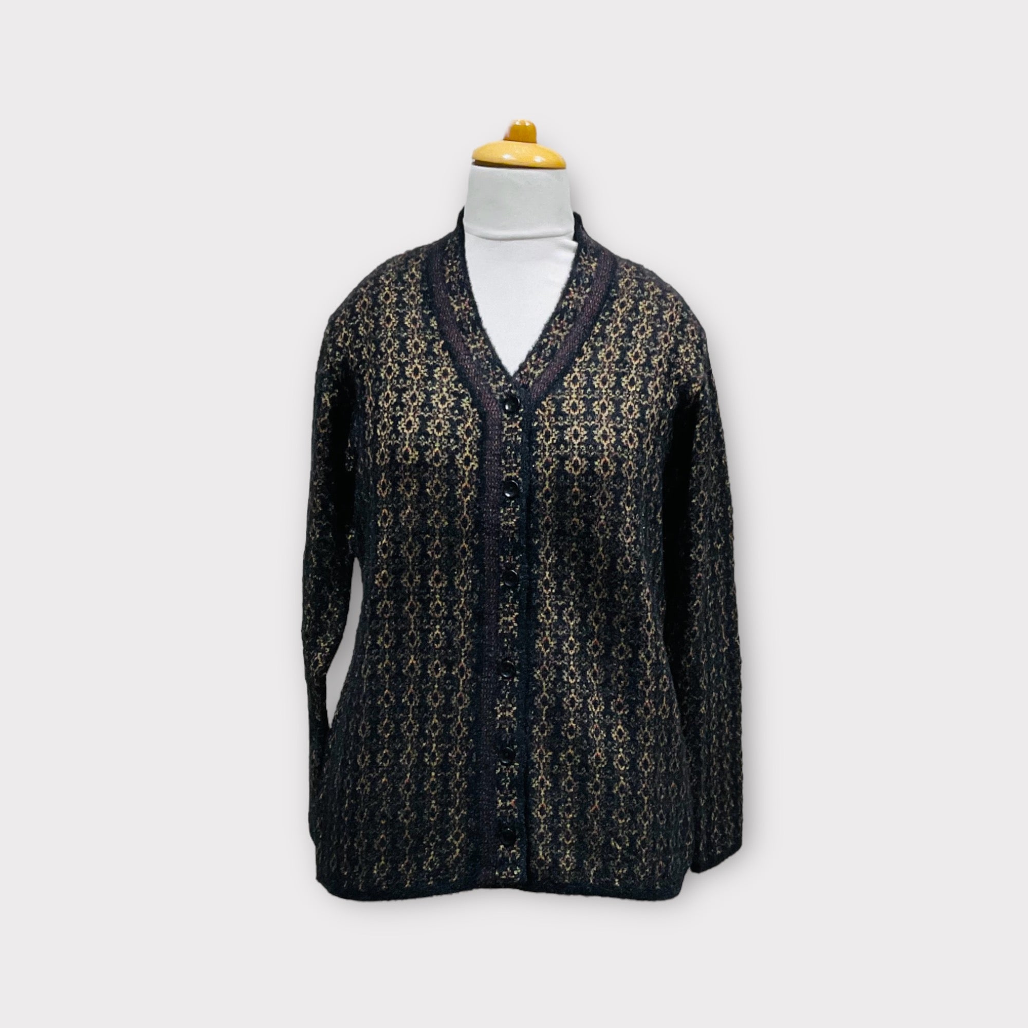 WOMEN  SWEATER
