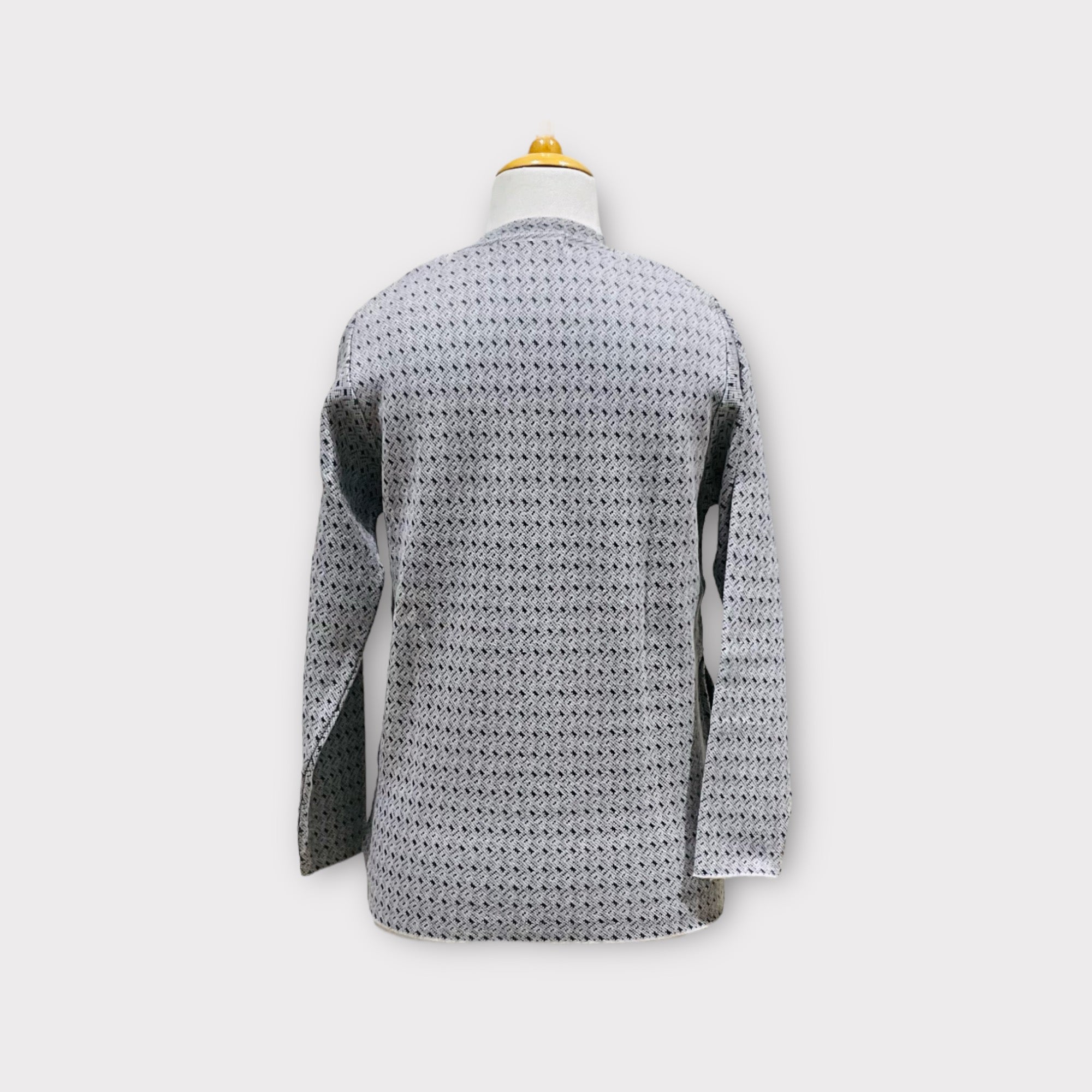 WOMEN  SWEATER