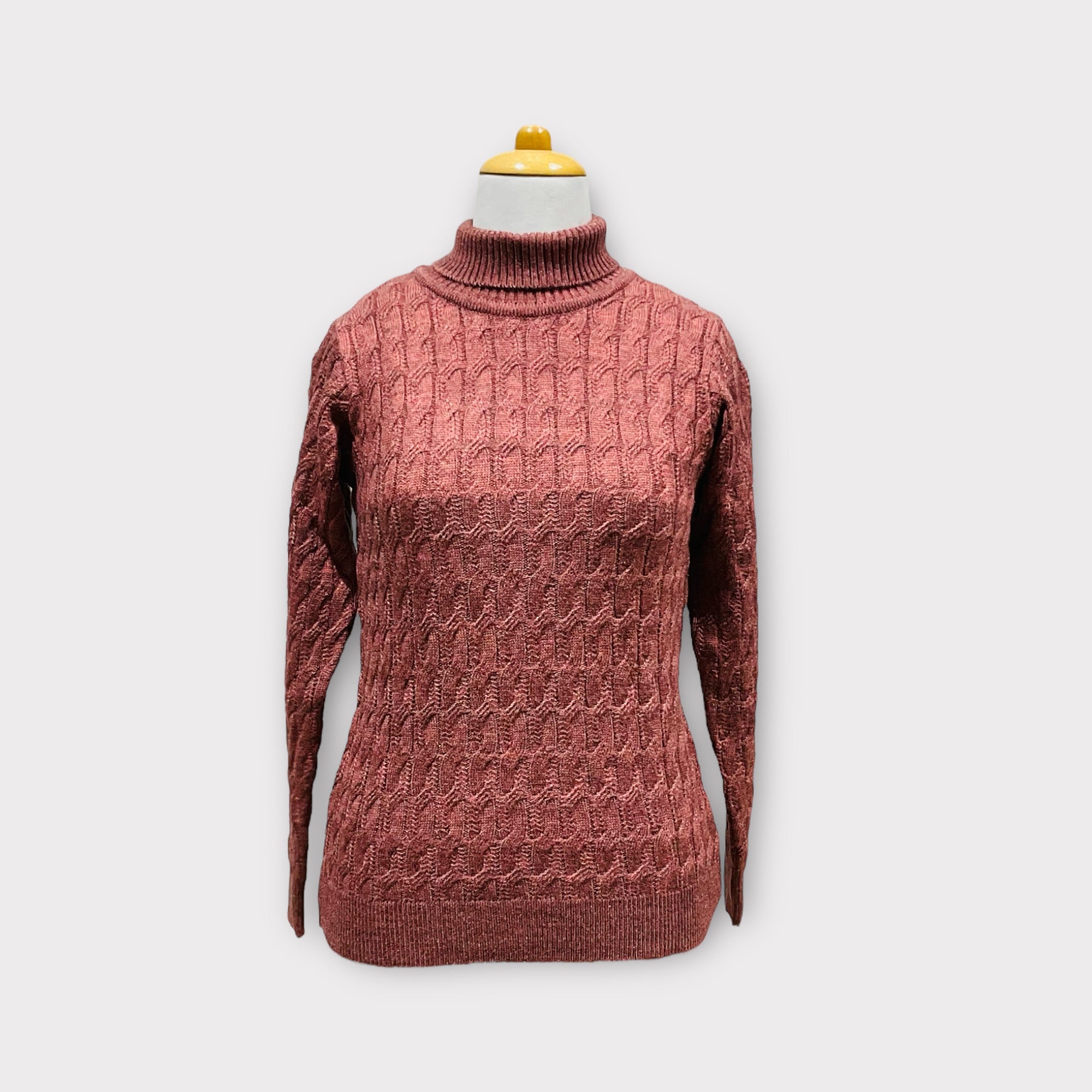 WOMEN ROUND NECK SWEATER