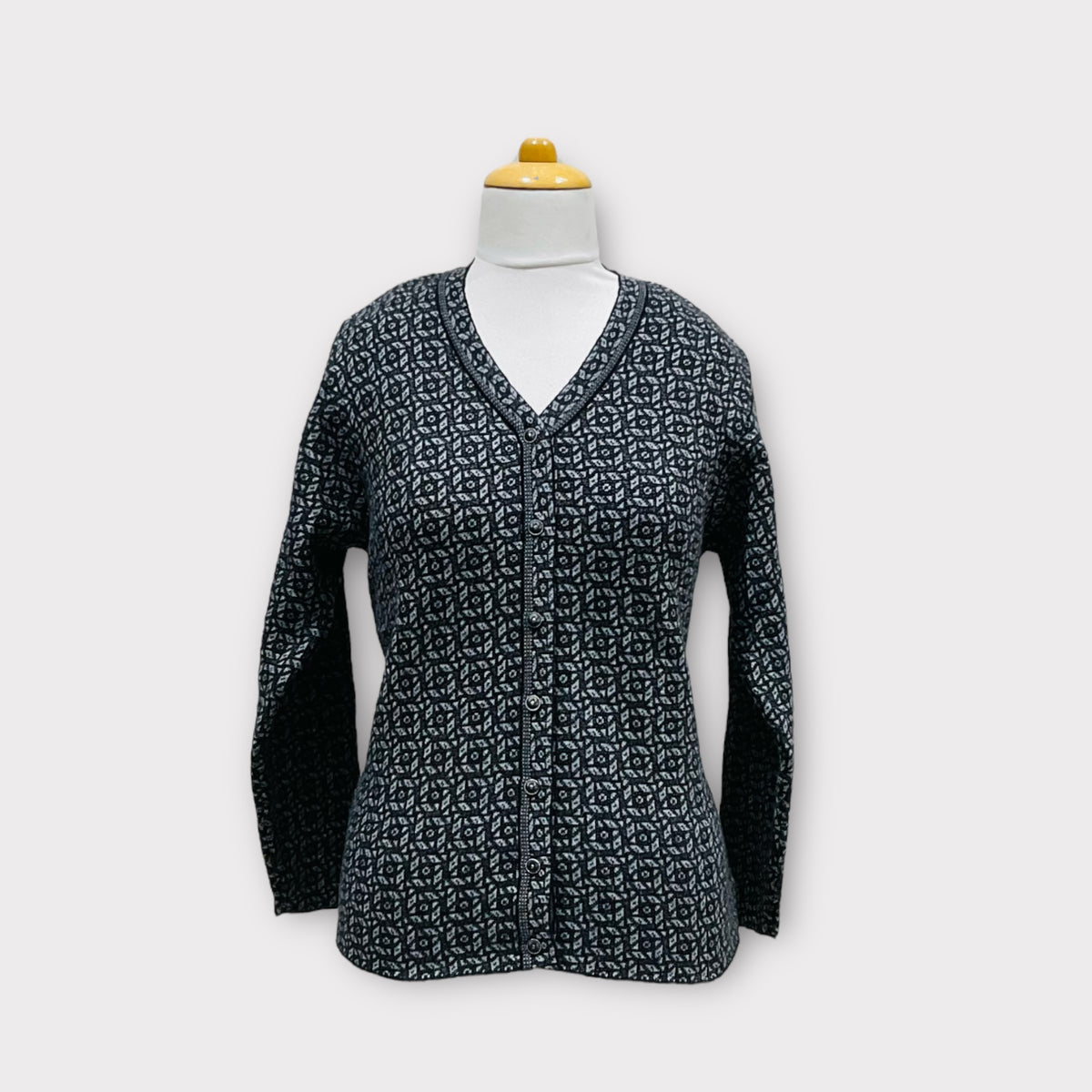 WOMEN  SWEATER