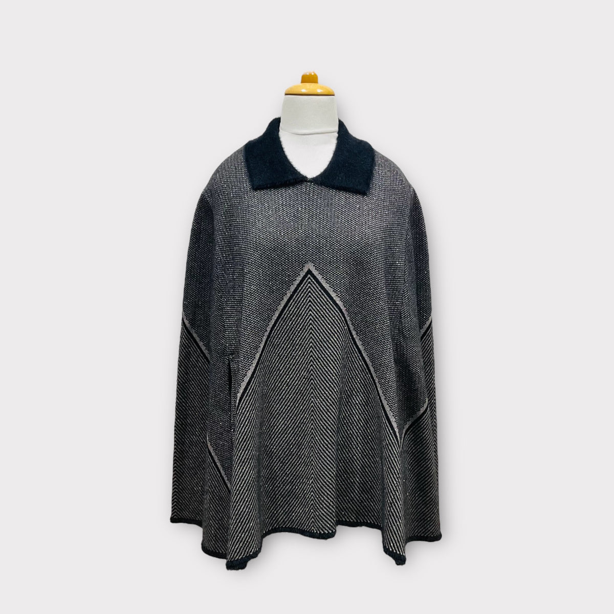 WOMEN  SHRUG