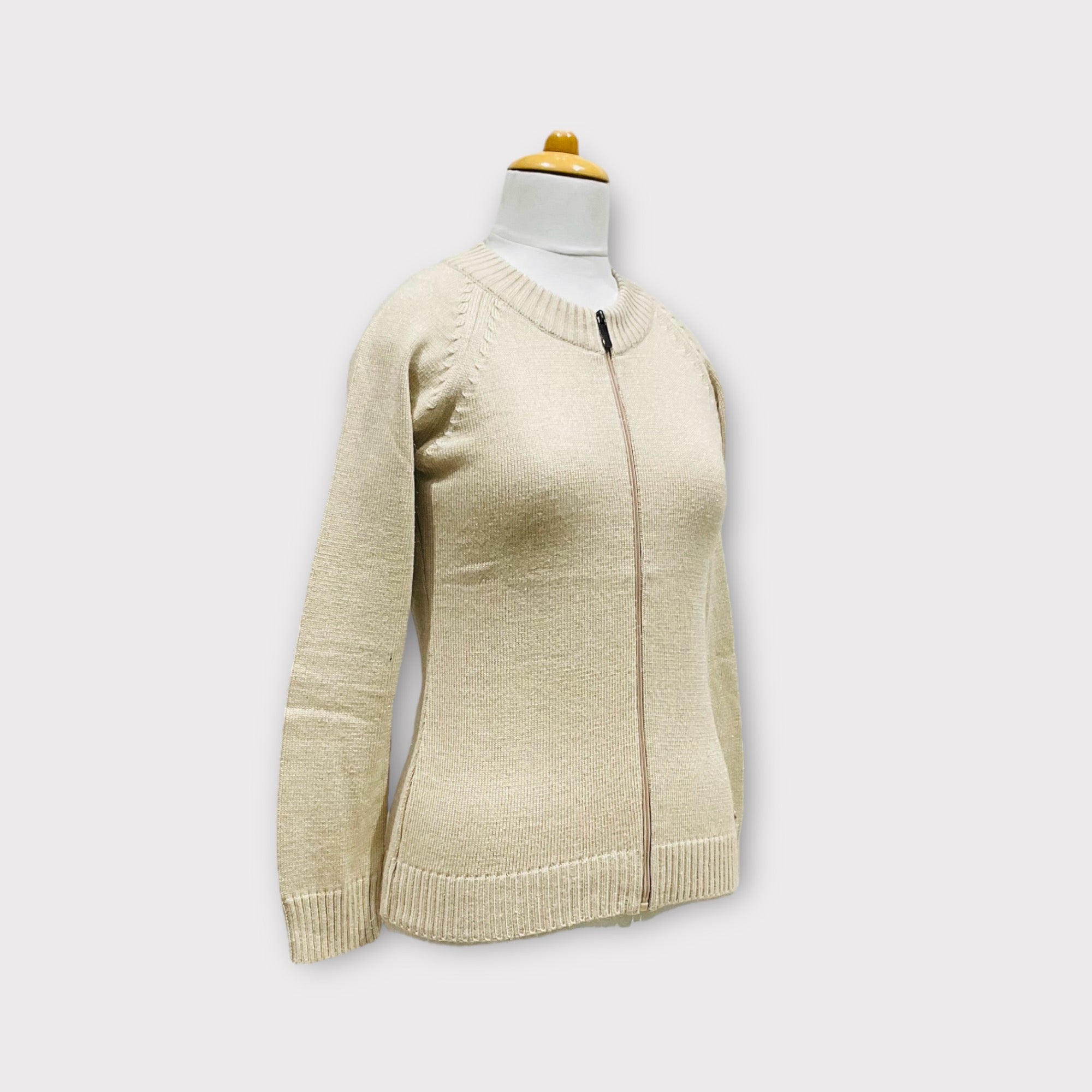 WOMEN  SWEATER