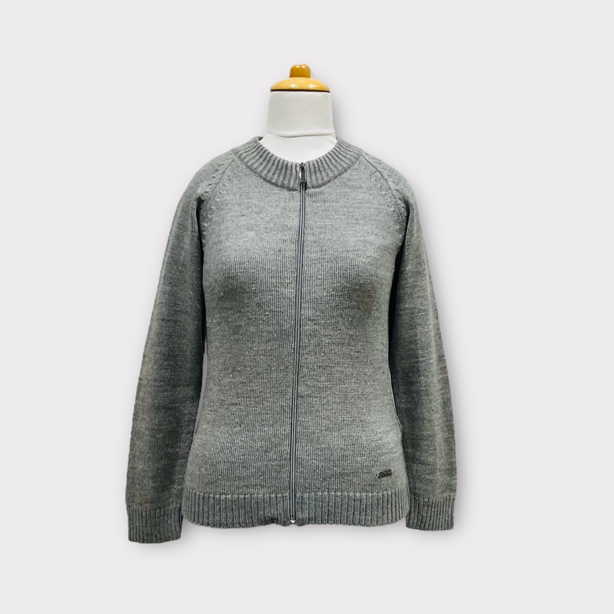 WOMEN  SWEATER