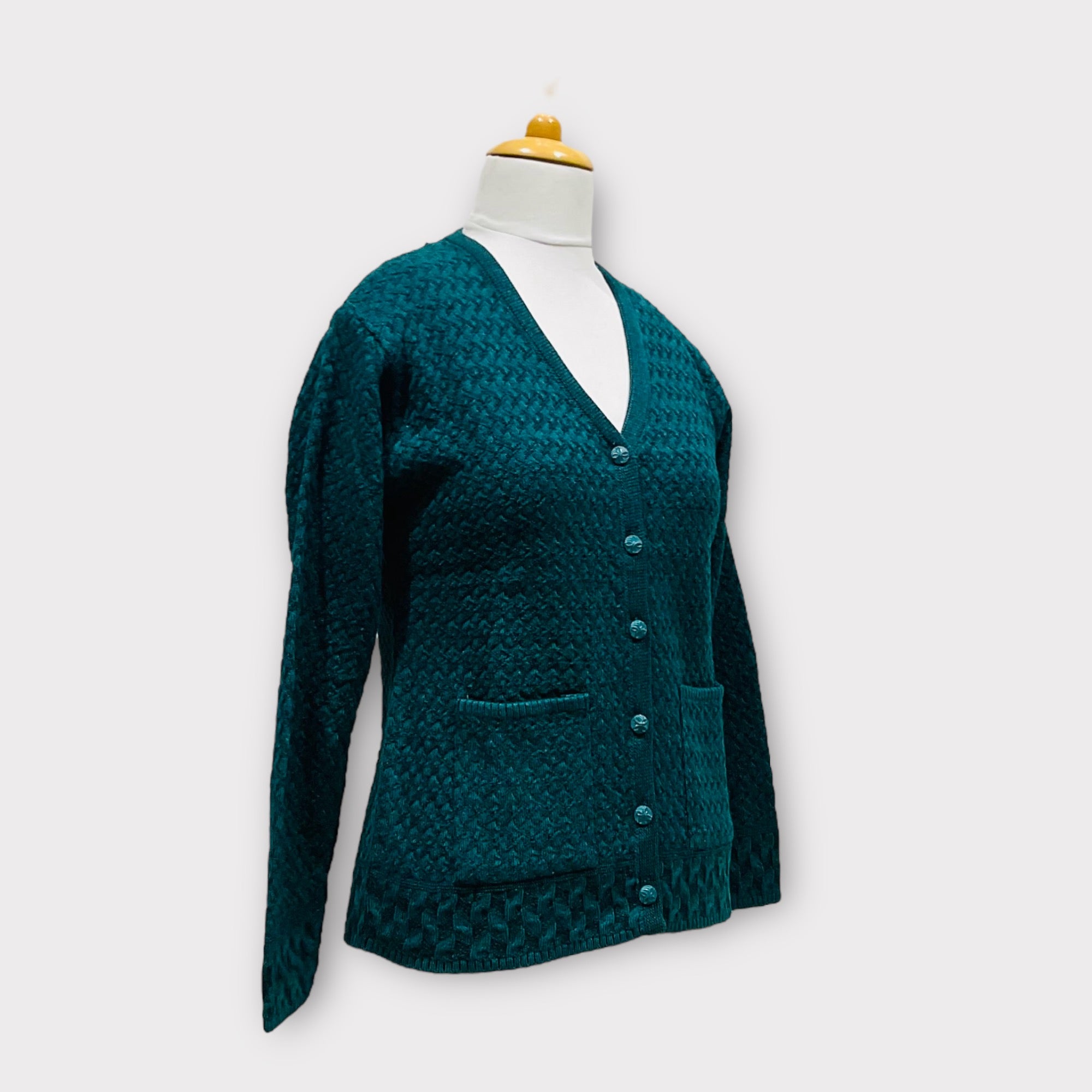 WOMEN  SWEATER