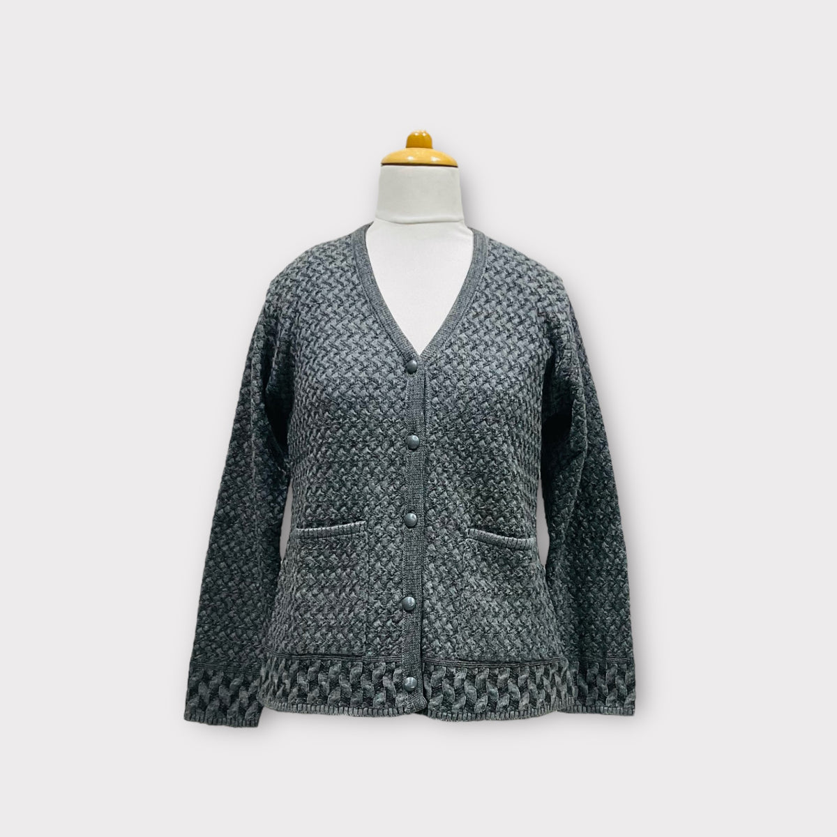 WOMEN  SWEATER