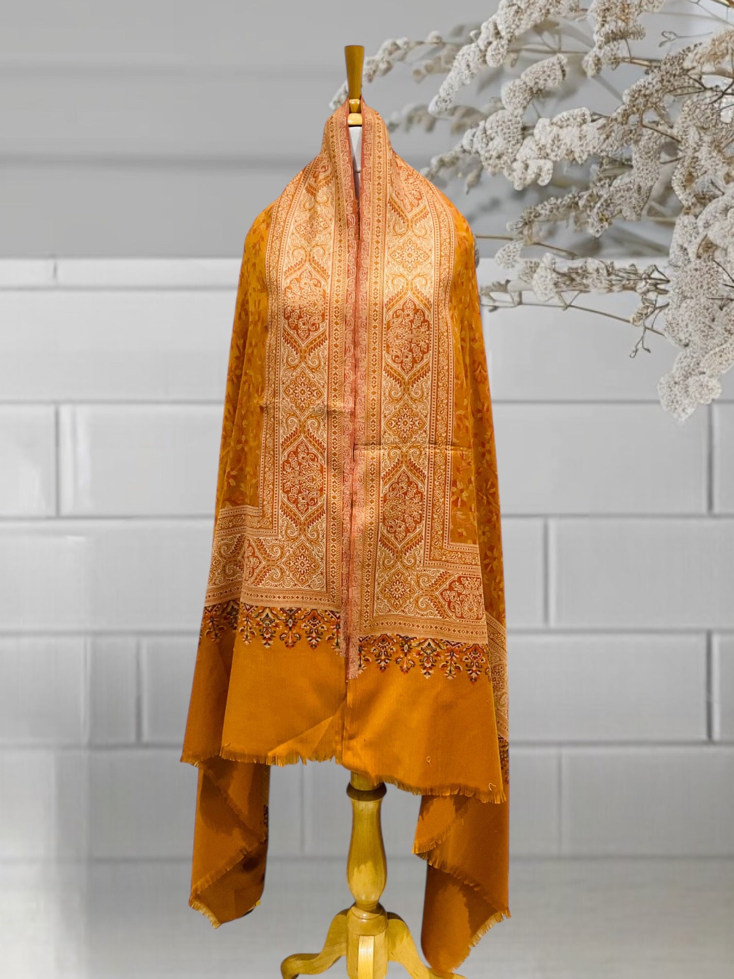 WOMEN SHAWLS