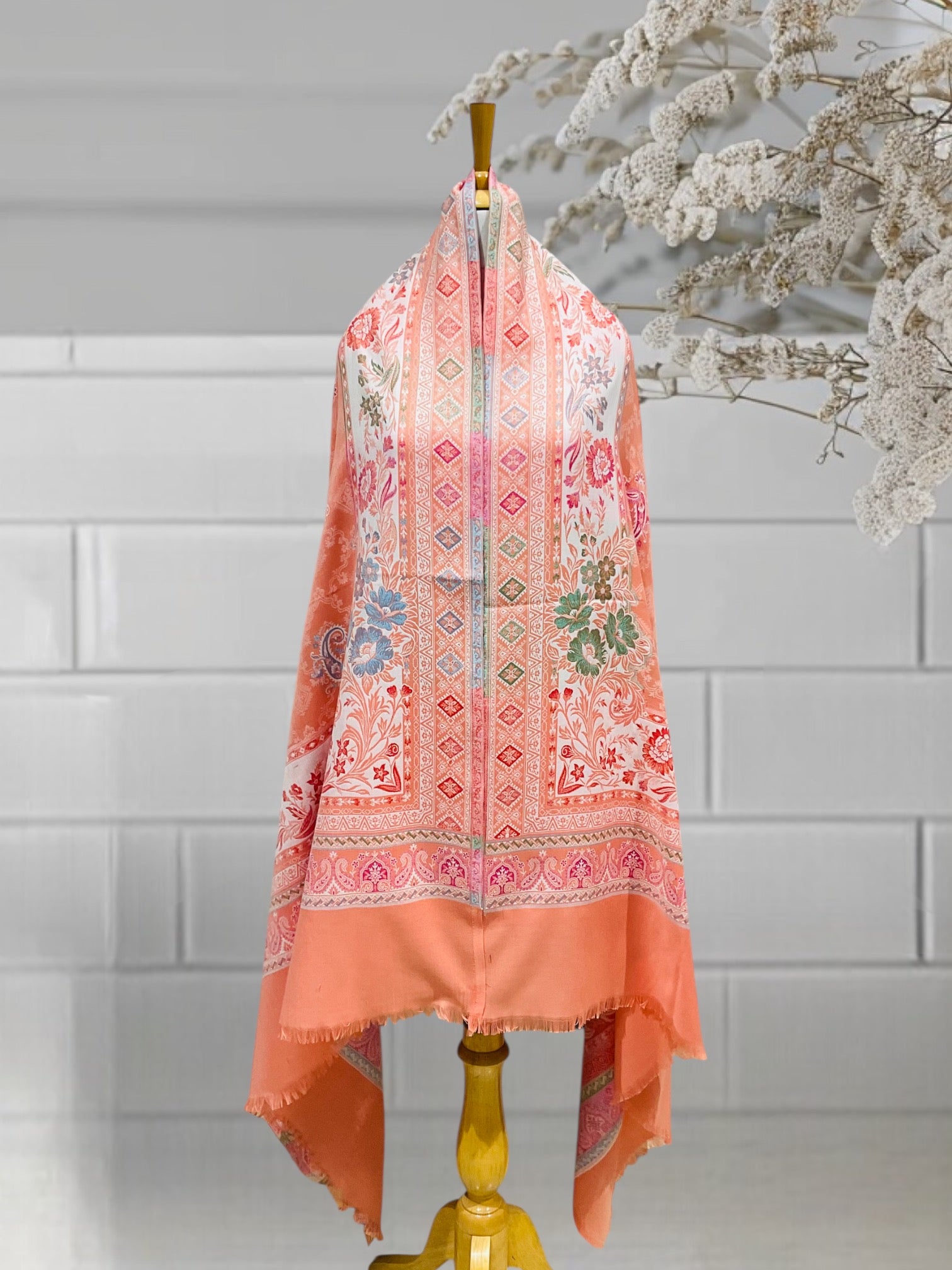 WOMEN SHAWLS