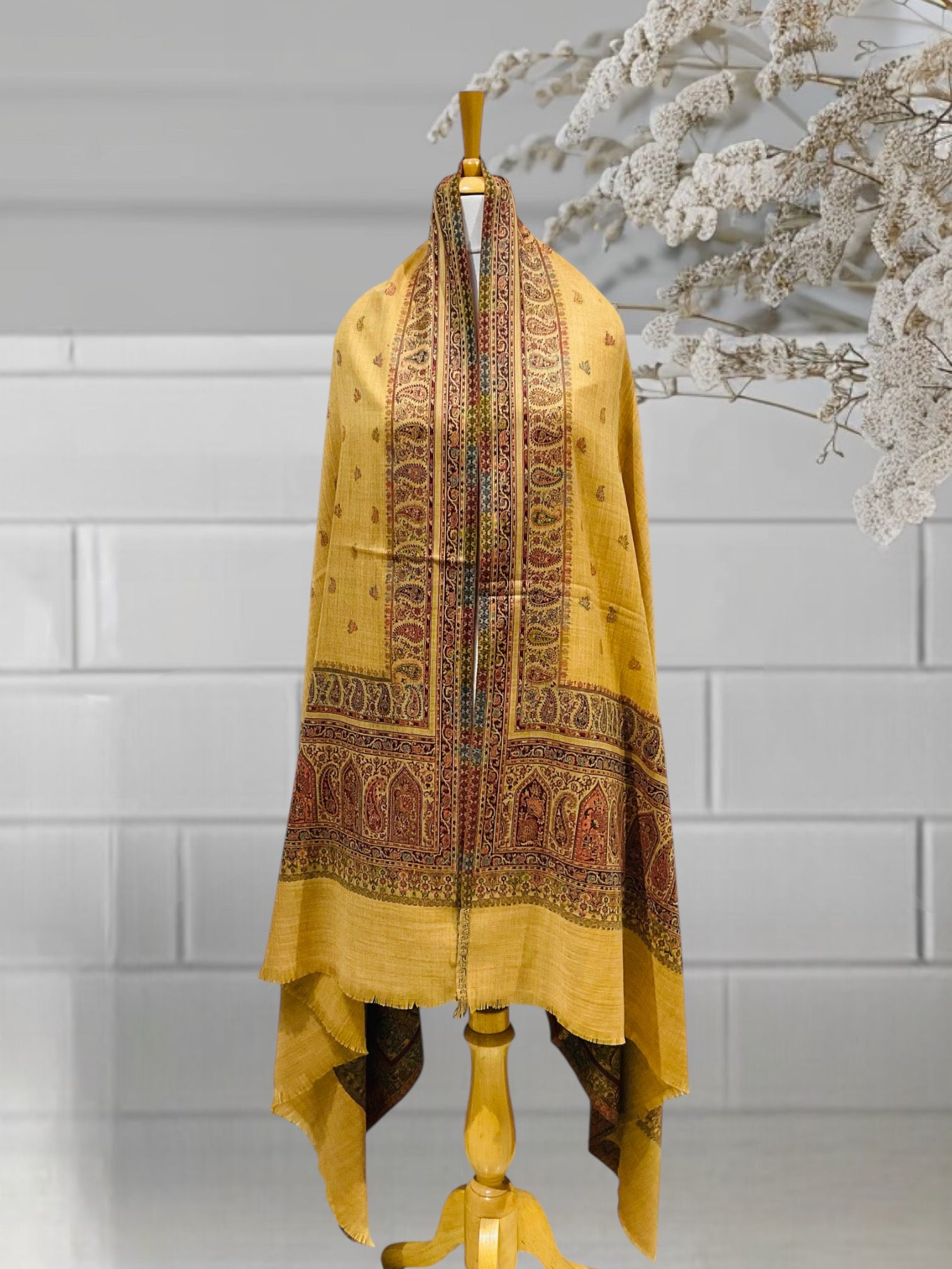 WOMEN SHAWLS